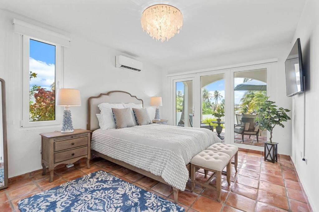 Three-Bedroom Villa photo 2
