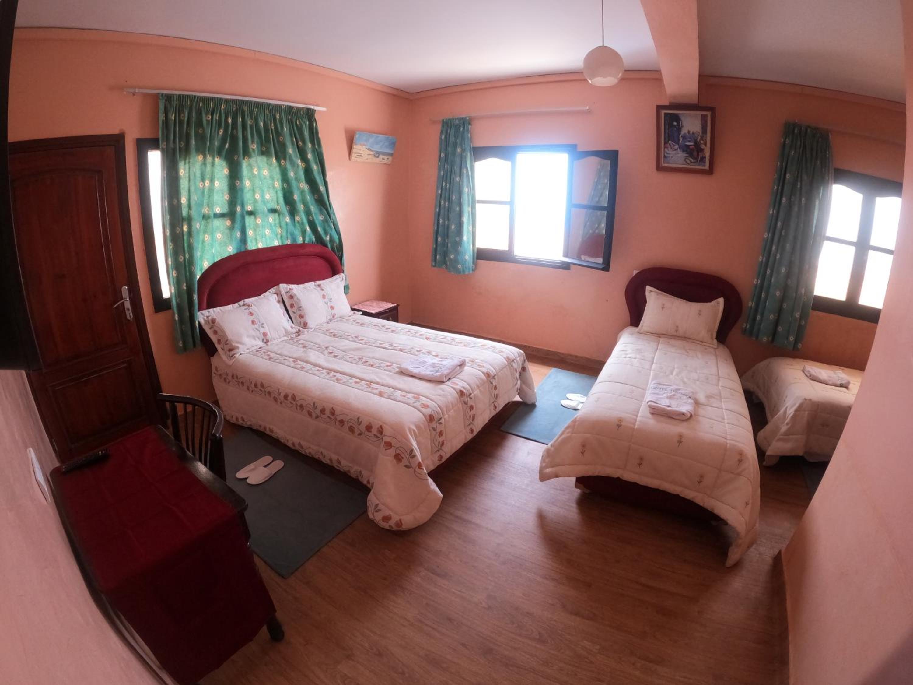 Triple Room with Sea View - Photo 4
