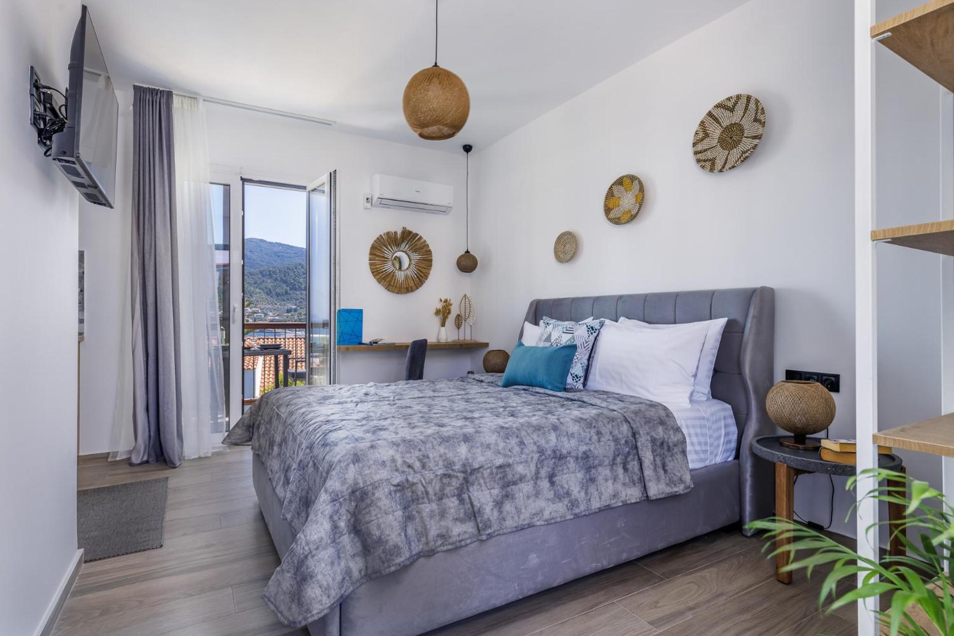 Studio with Sea View