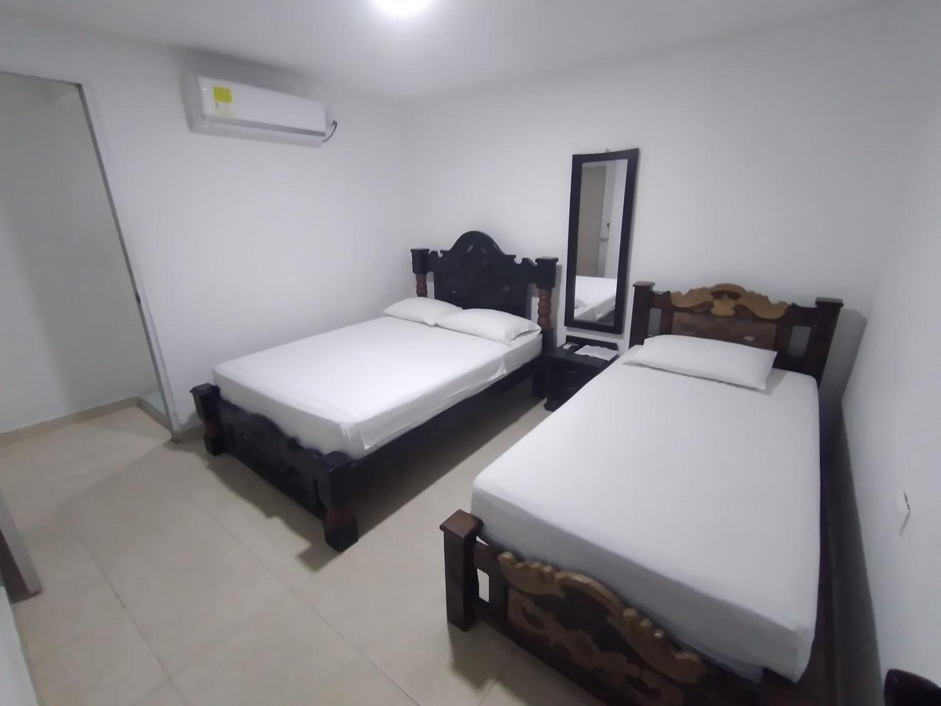 Deluxe Double Room (2 Adults + 1 Child) photo 2