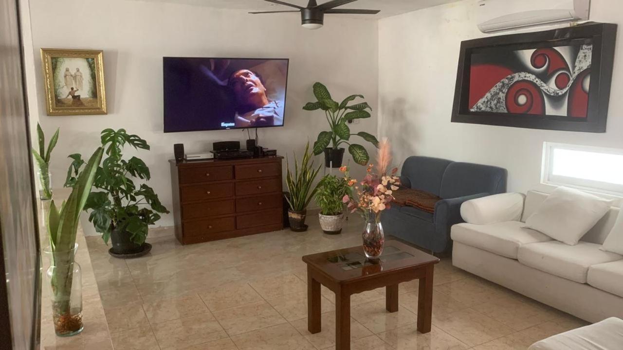 Three-Bedroom House photo 1