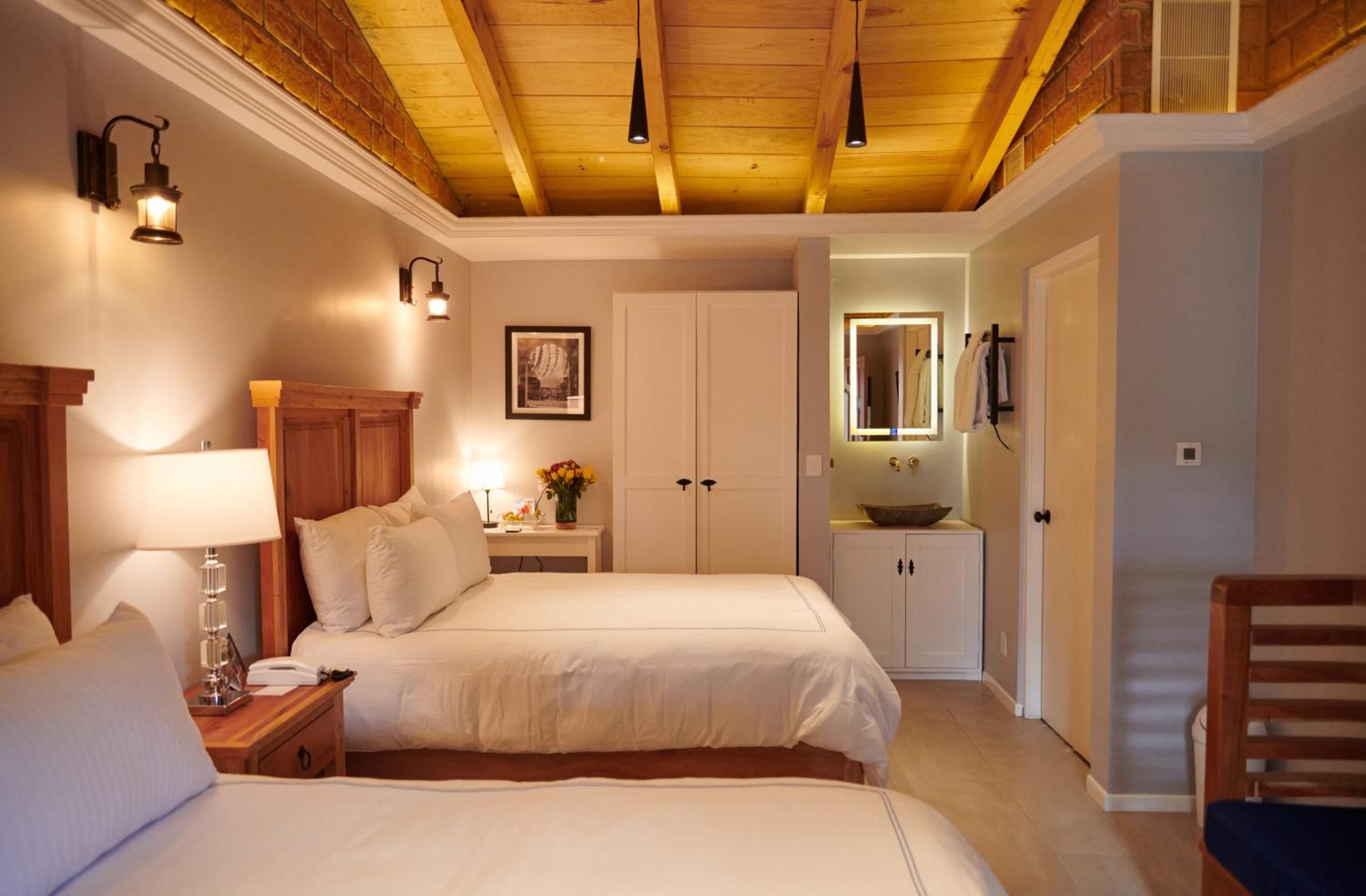 Standard Quadruple Room - Photo 19