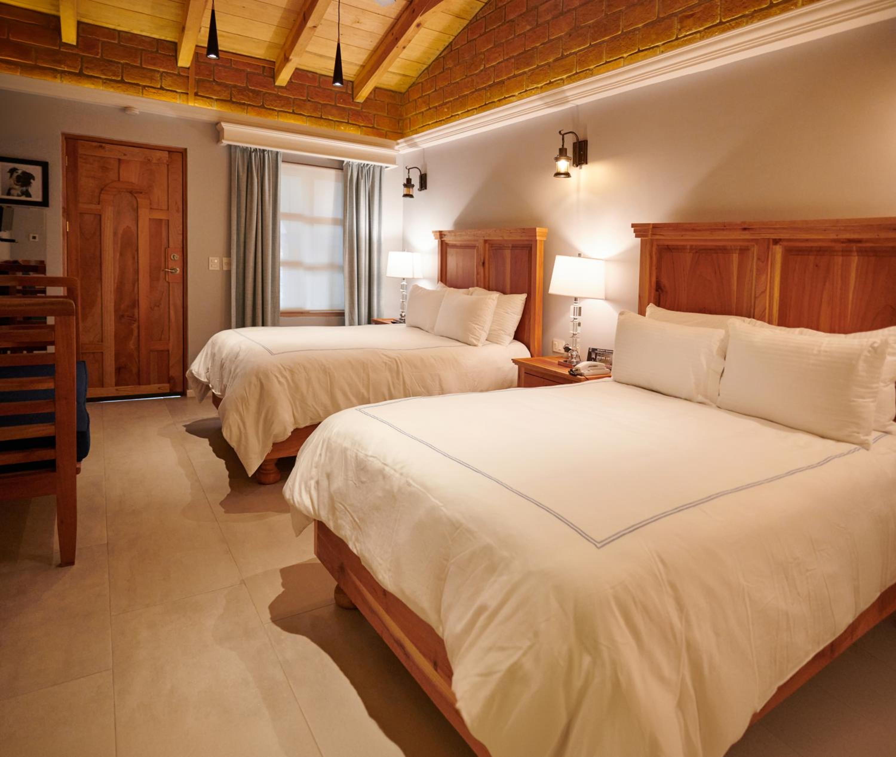 Standard Quadruple Room - Photo 8