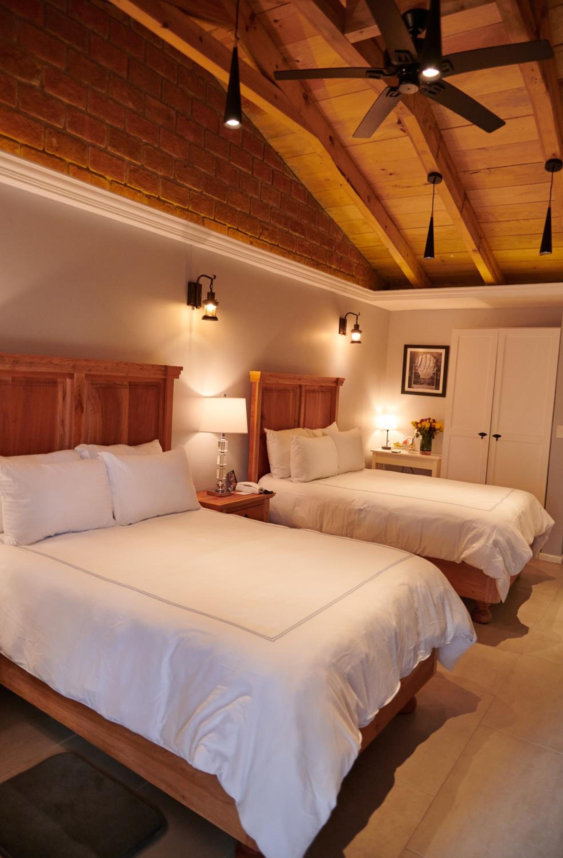Standard Quadruple Room - Photo 14