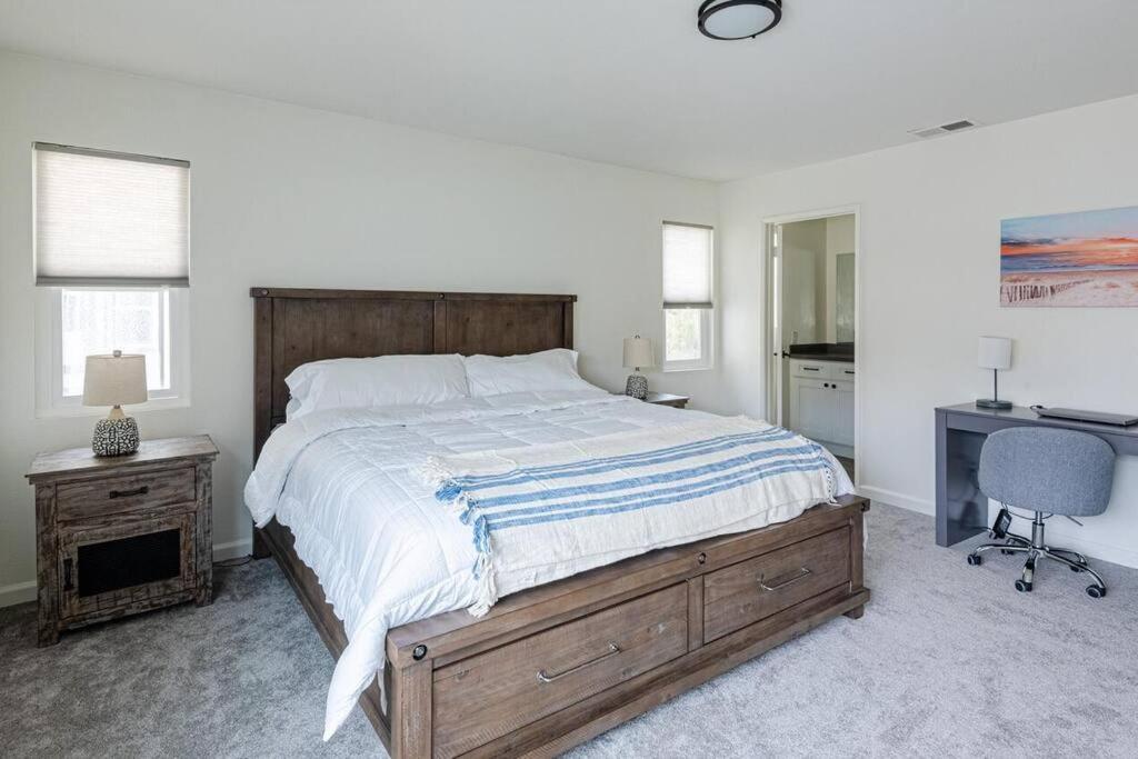Two-Bedroom House photo 2