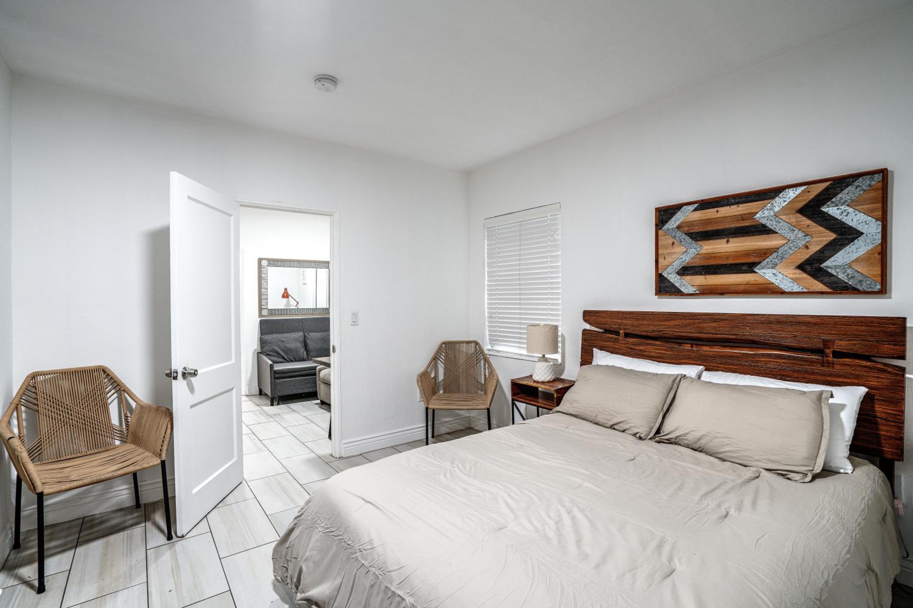 Apartment - Ground Floor photo 3