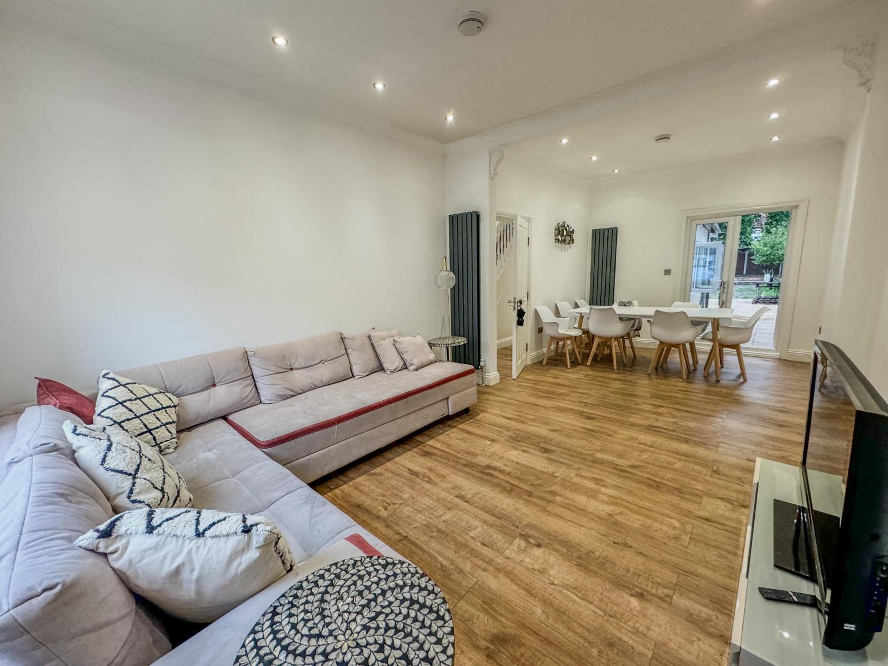 Three-Bedroom House photo 1