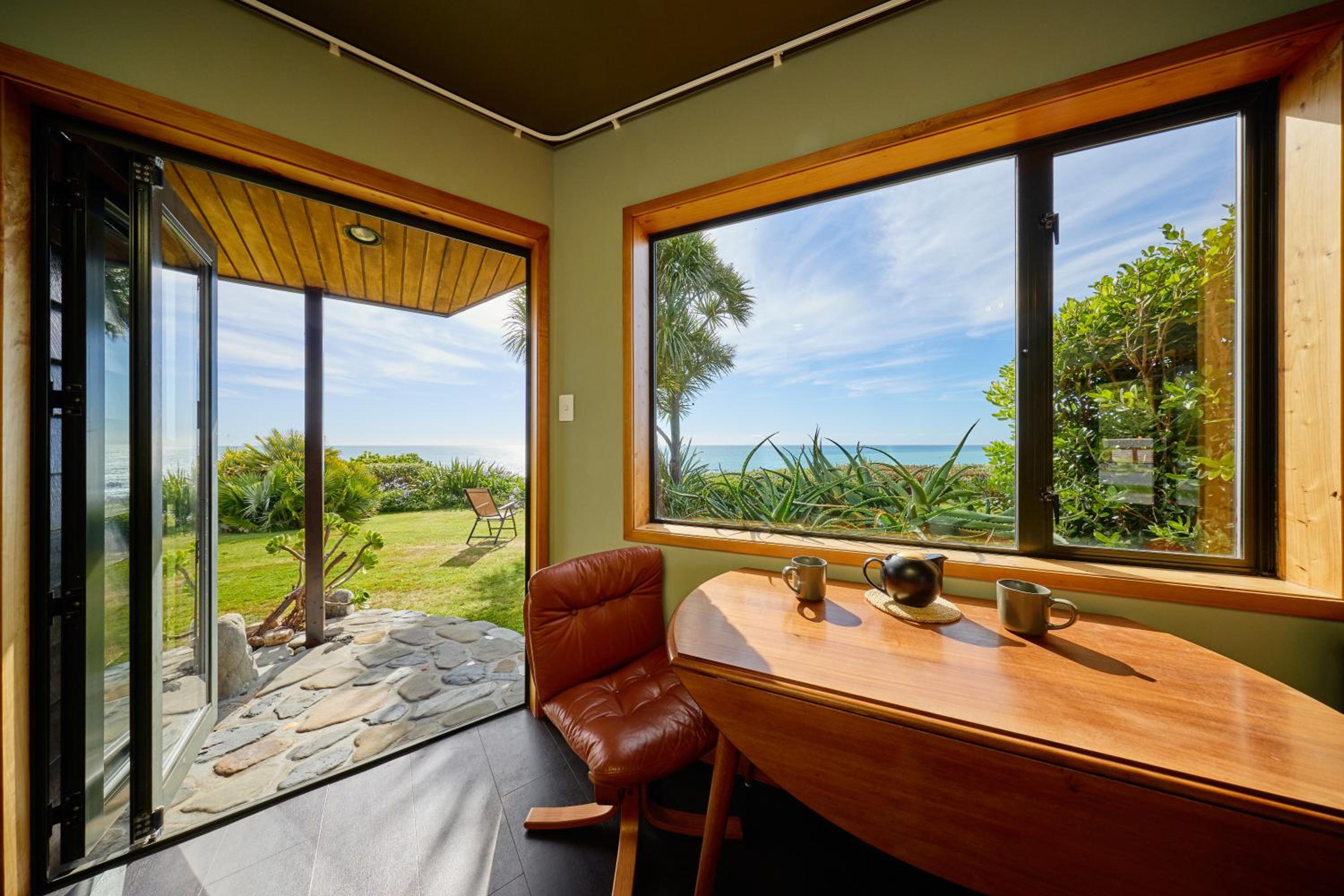 Studio Apartment with Sea View