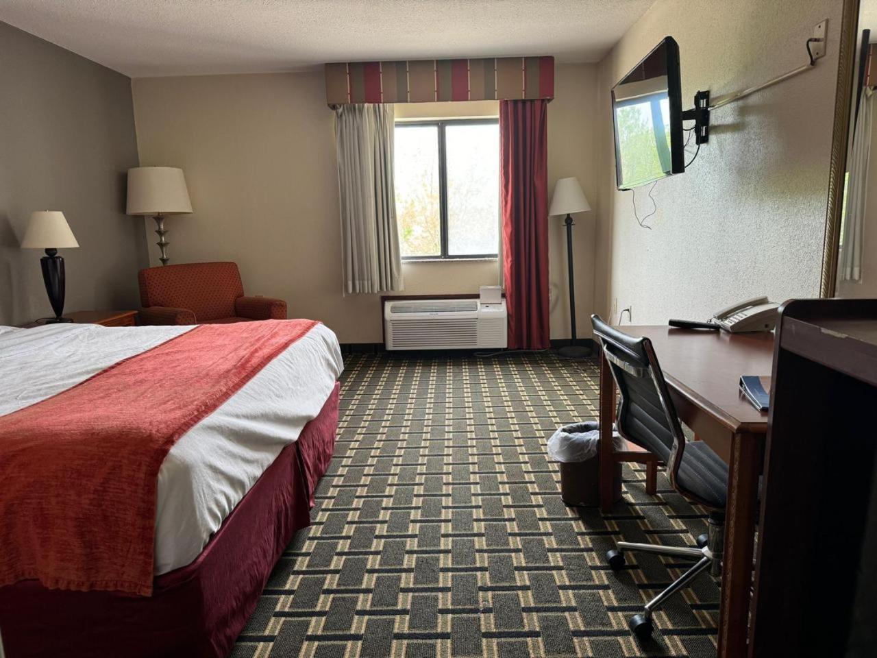 King Room - Non-Smoking