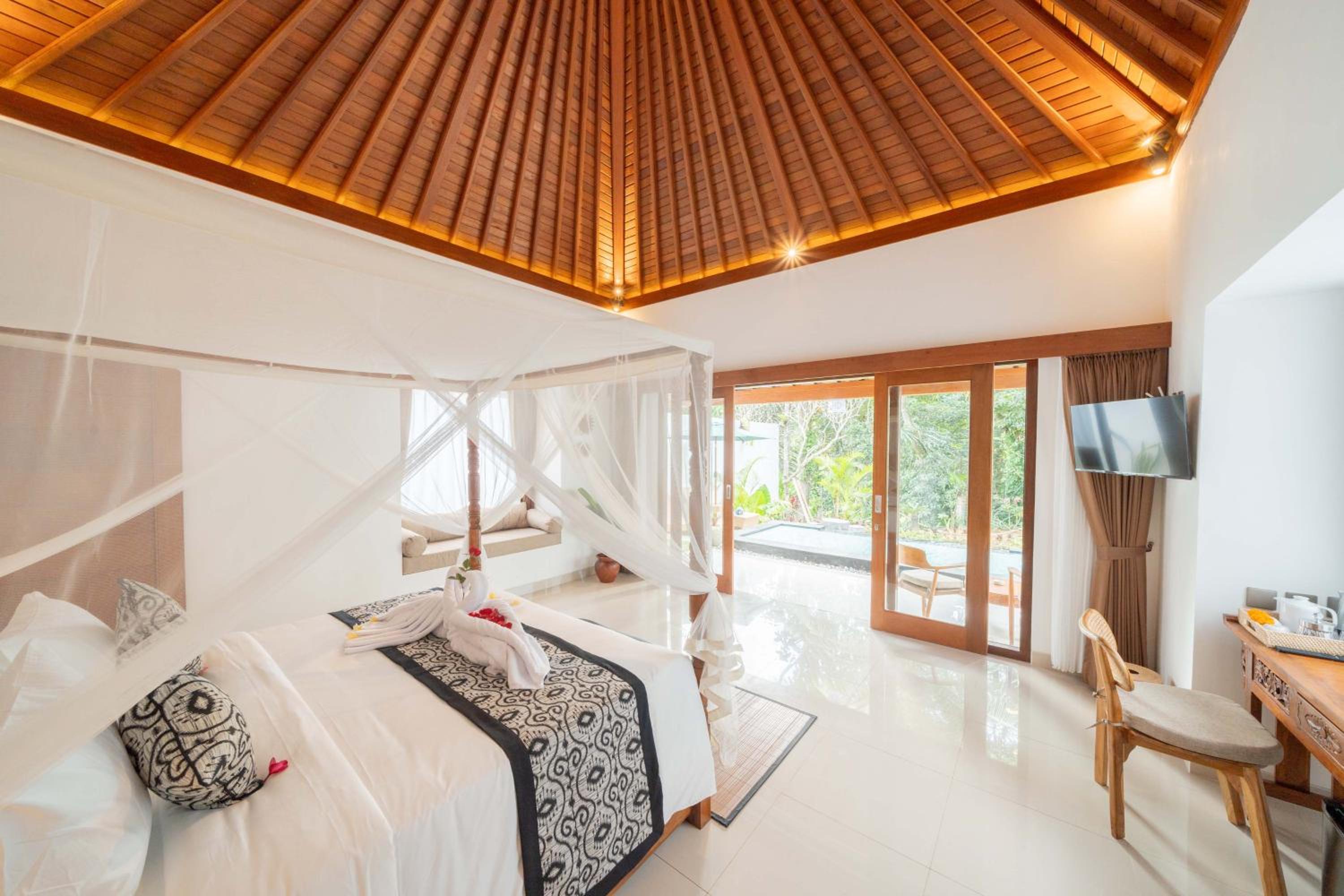 One Bedroom Pool Villa with Jungle View - Photo 13