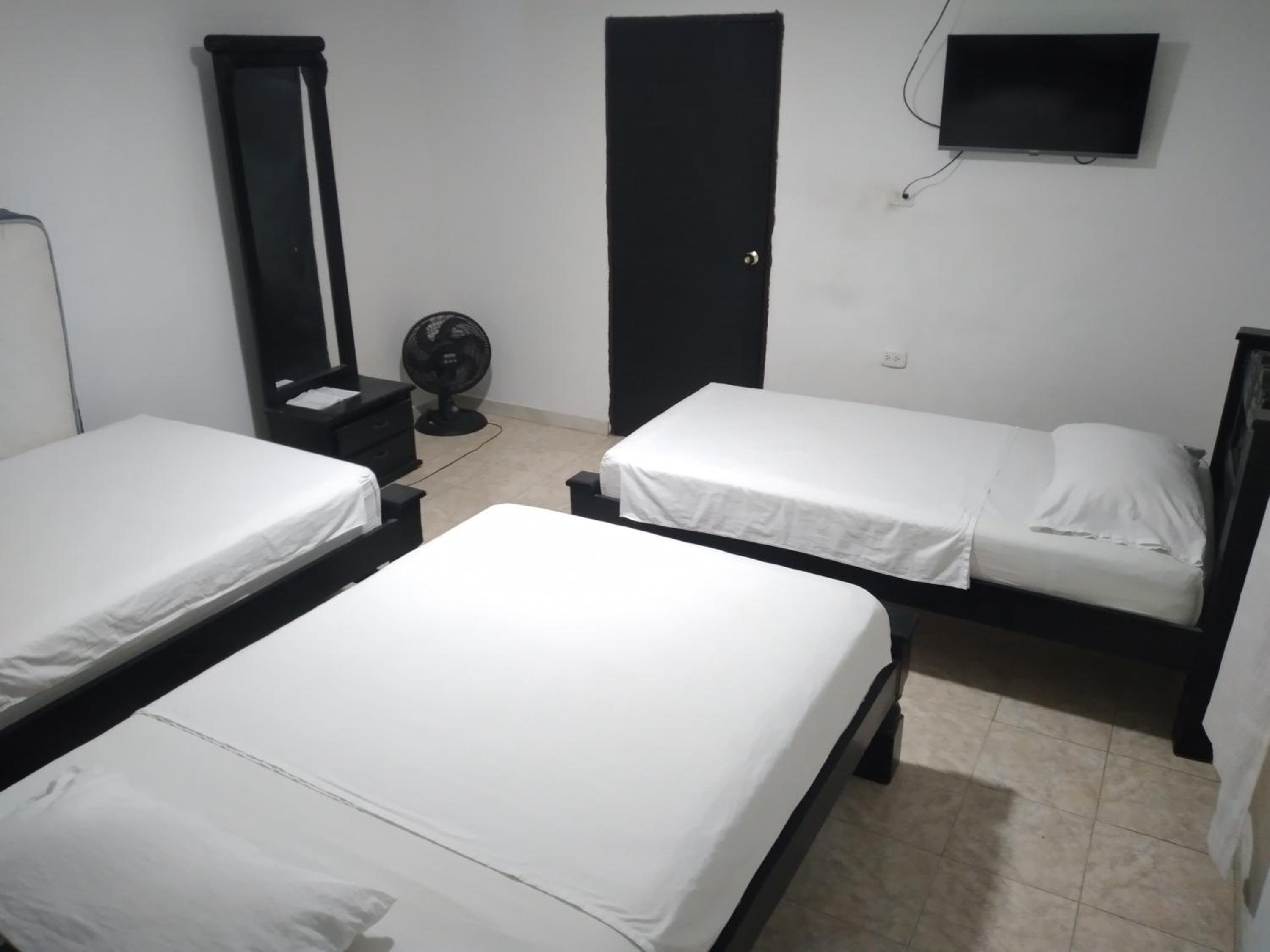 Triple Room With Private Bathroom photo 3