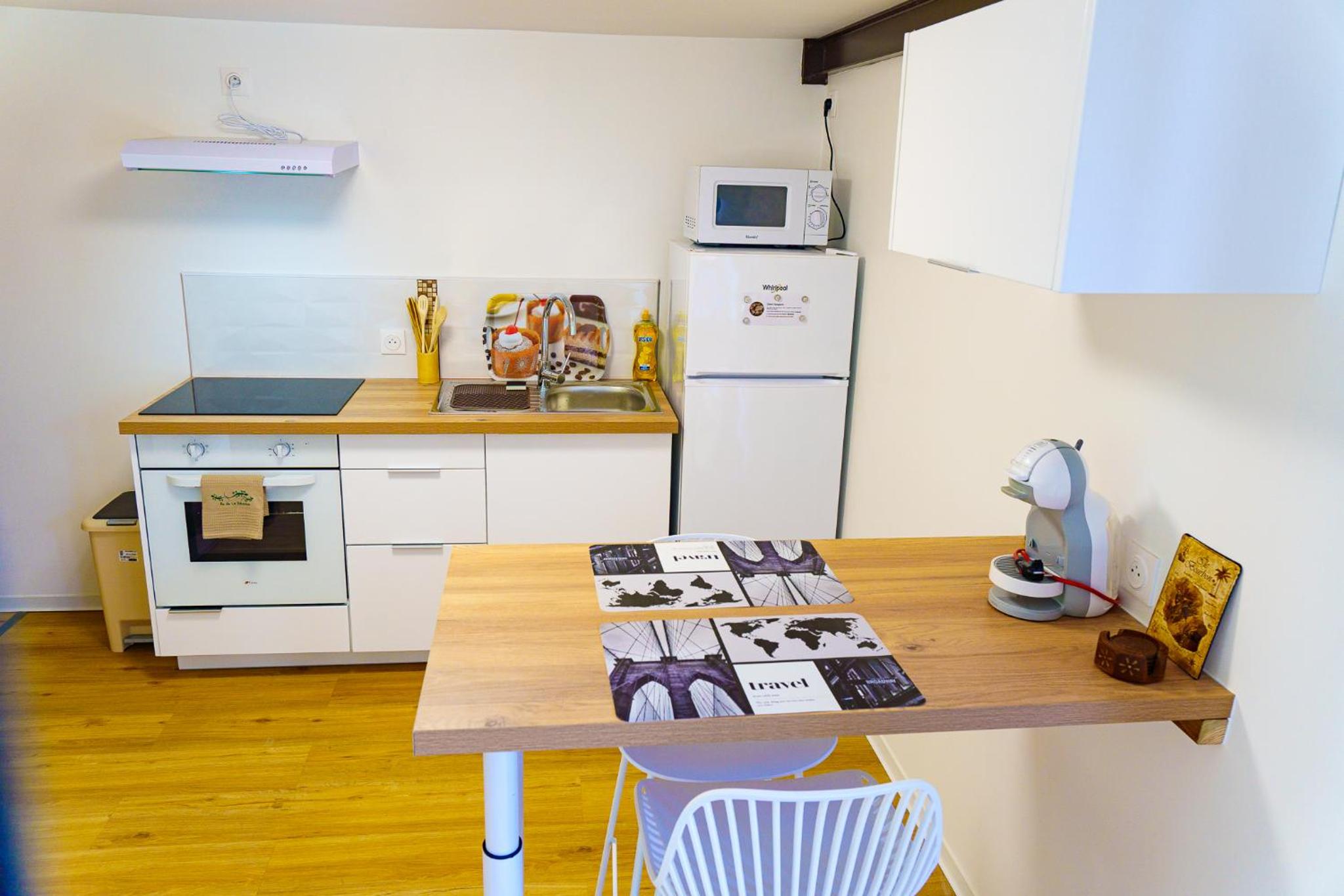 One-Bedroom Apartment photo 3
