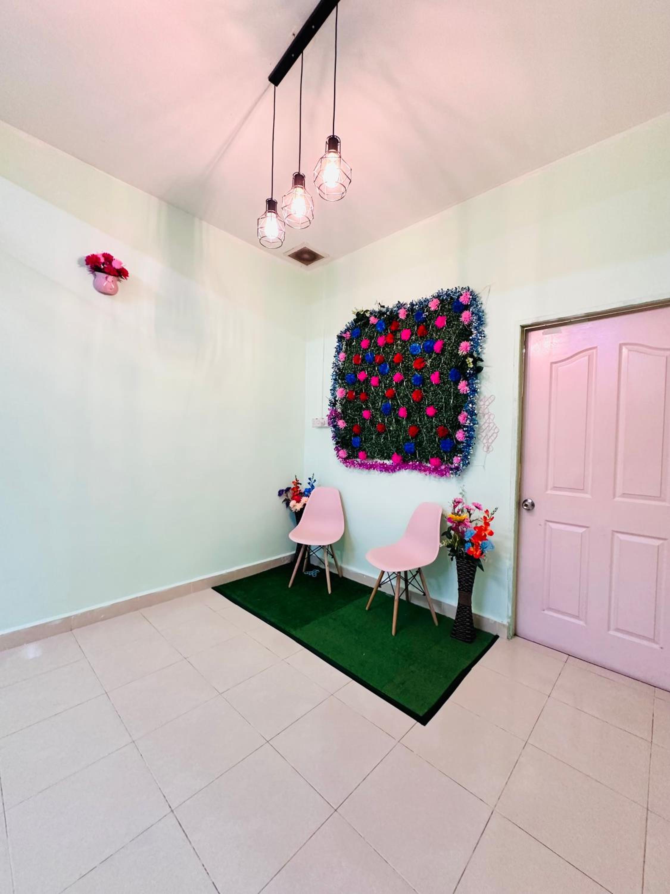 Three-Bedroom House photo 2