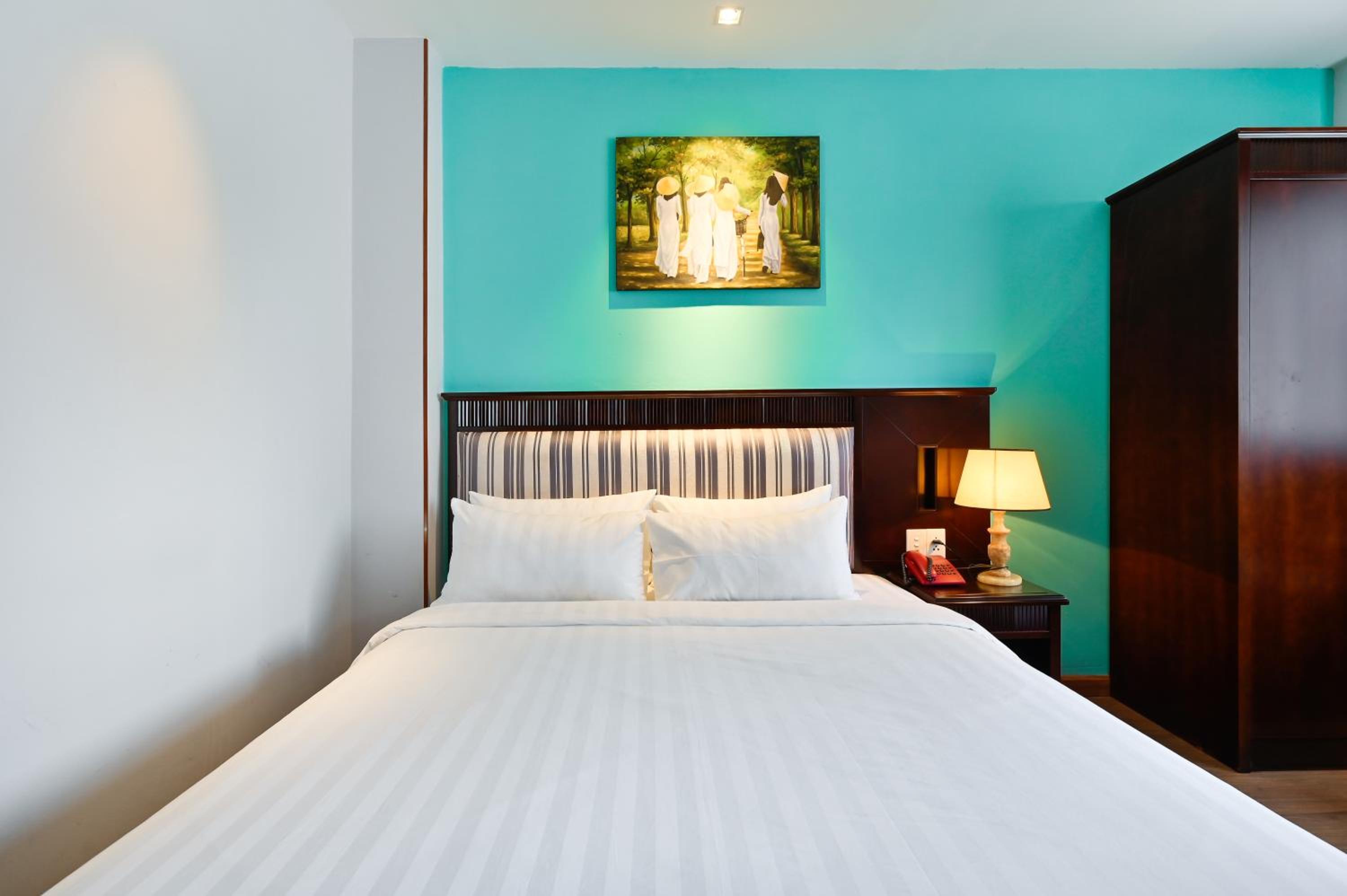 Queen Room