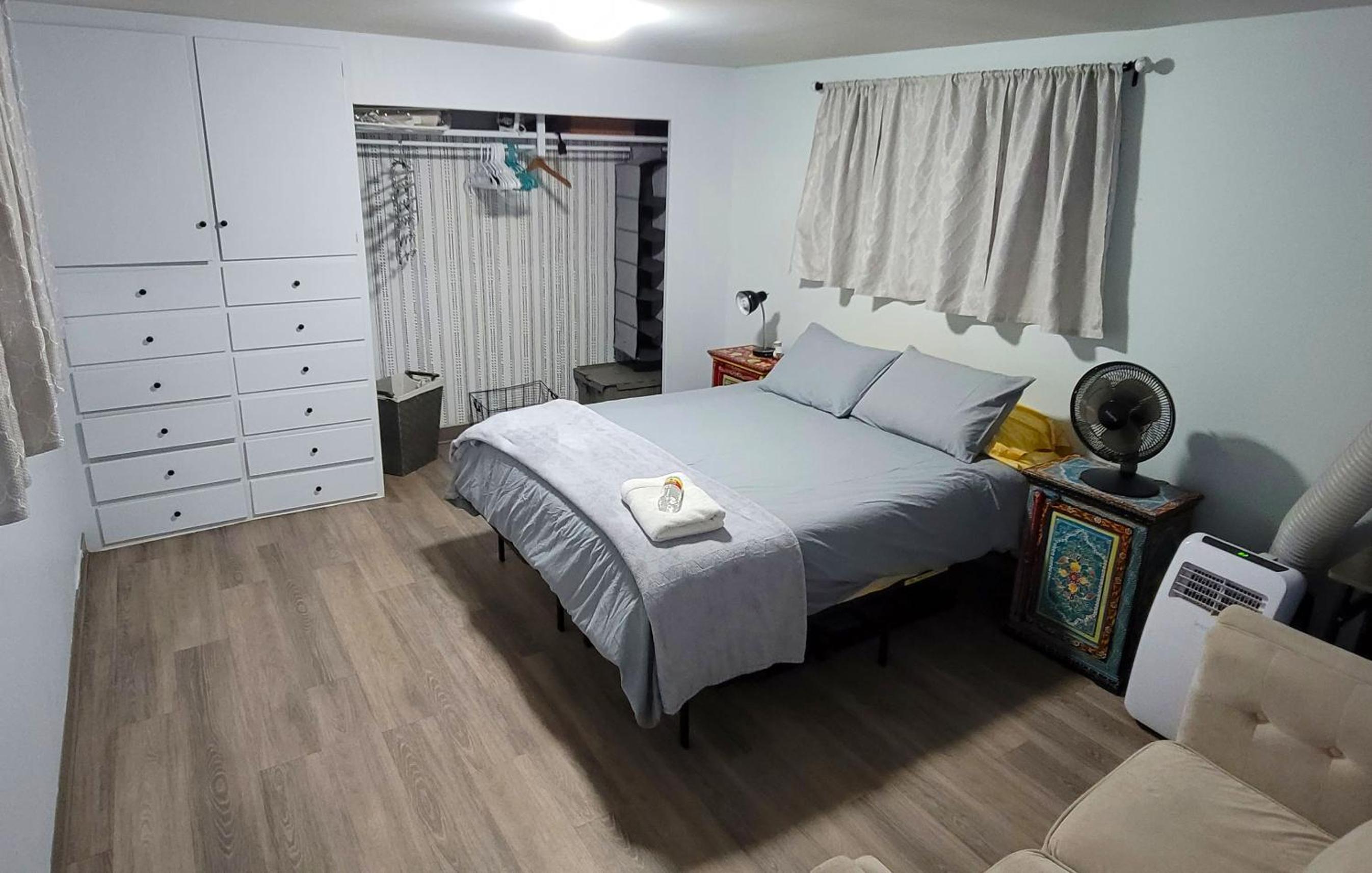 One-Bedroom Apartment photo 3