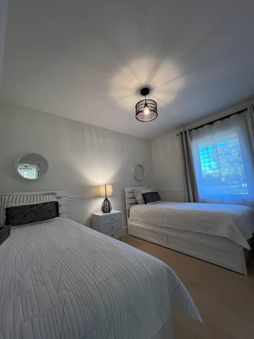 Five-Bedroom House photo 3