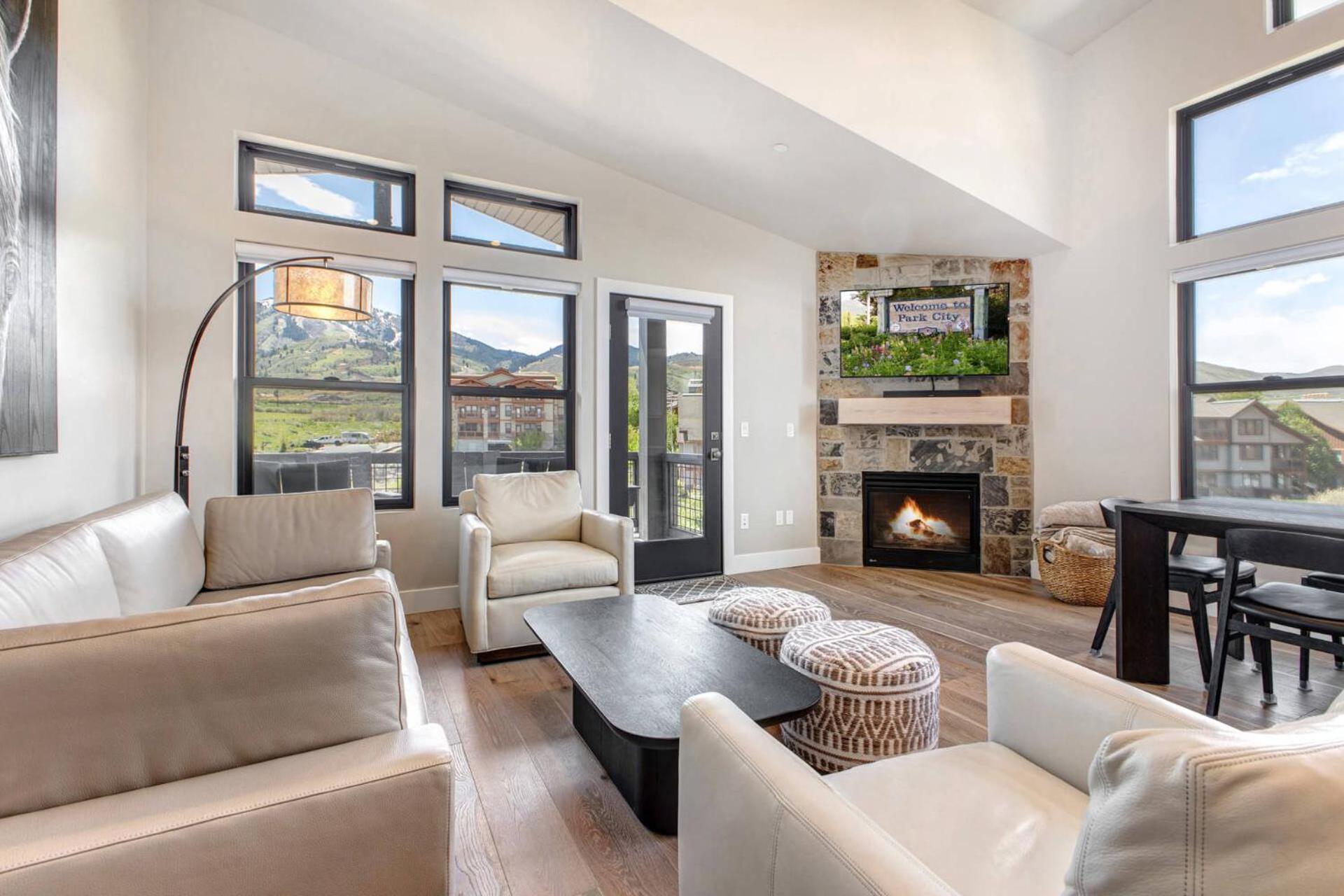 Three-Bedroom Apartment With Balcony photo 1