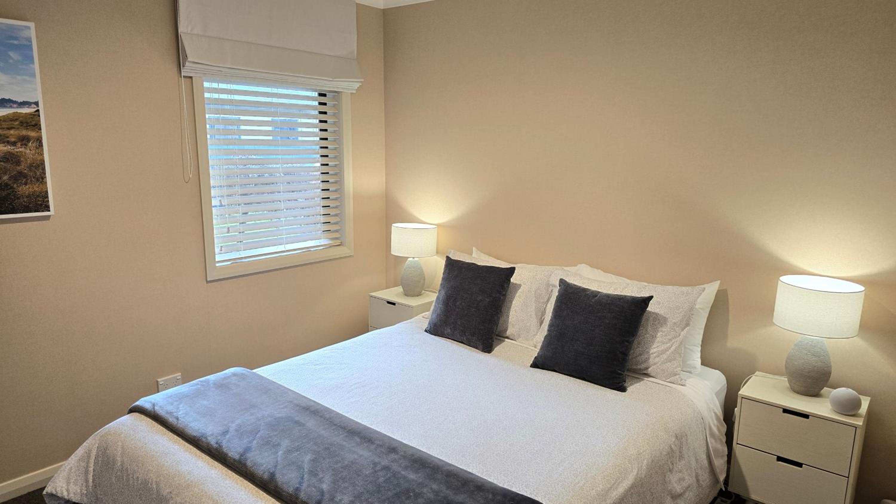 Queen Room photo 1