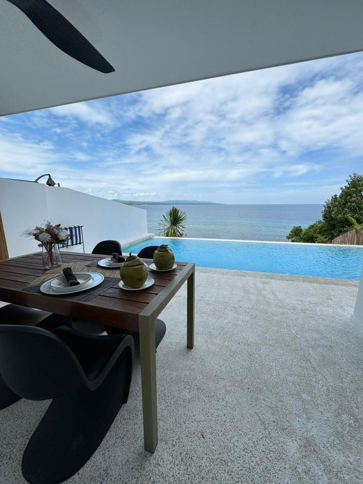 Executive Suite - Photo 7
