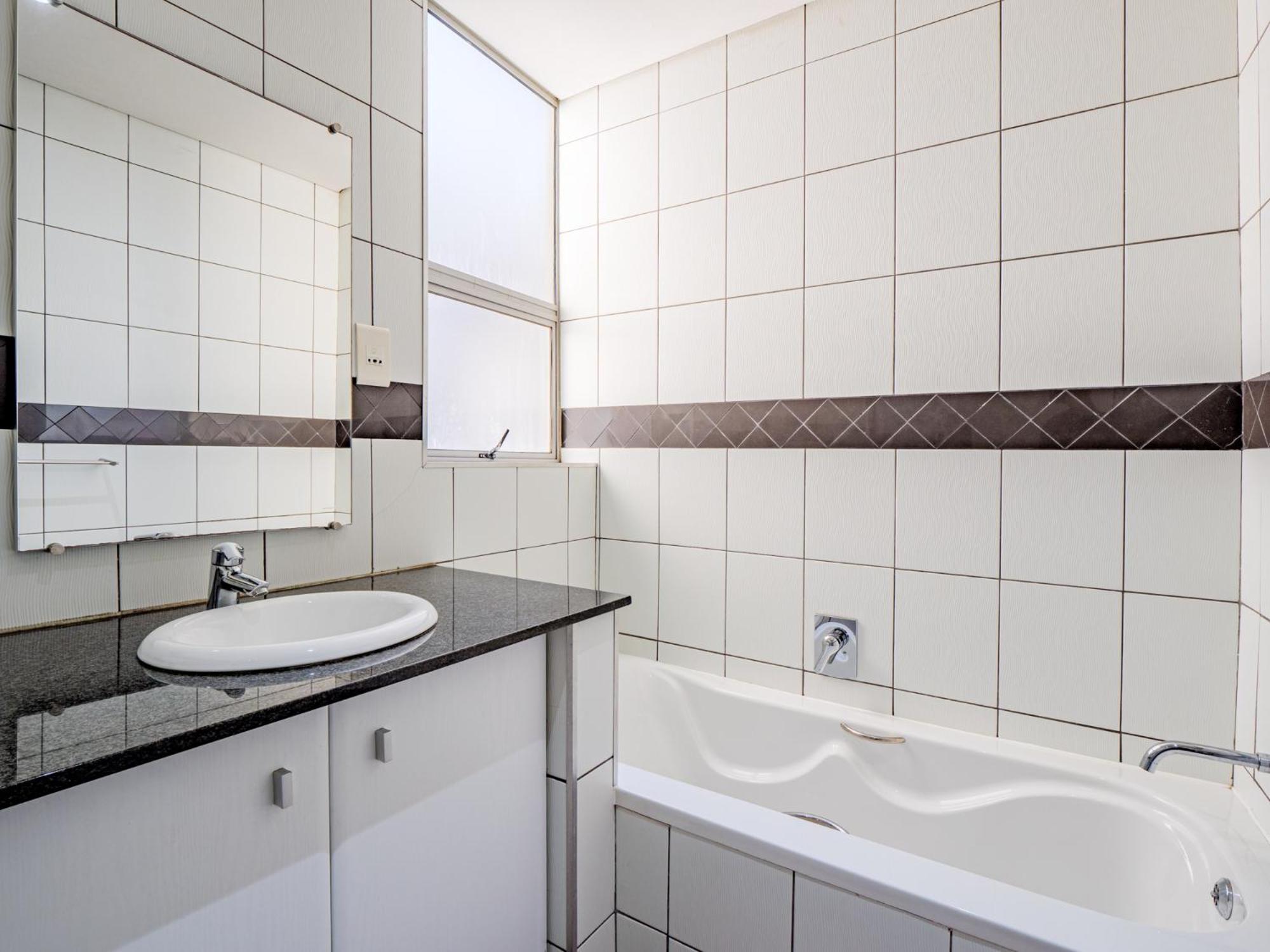 Deluxe Apartment - Photo 12