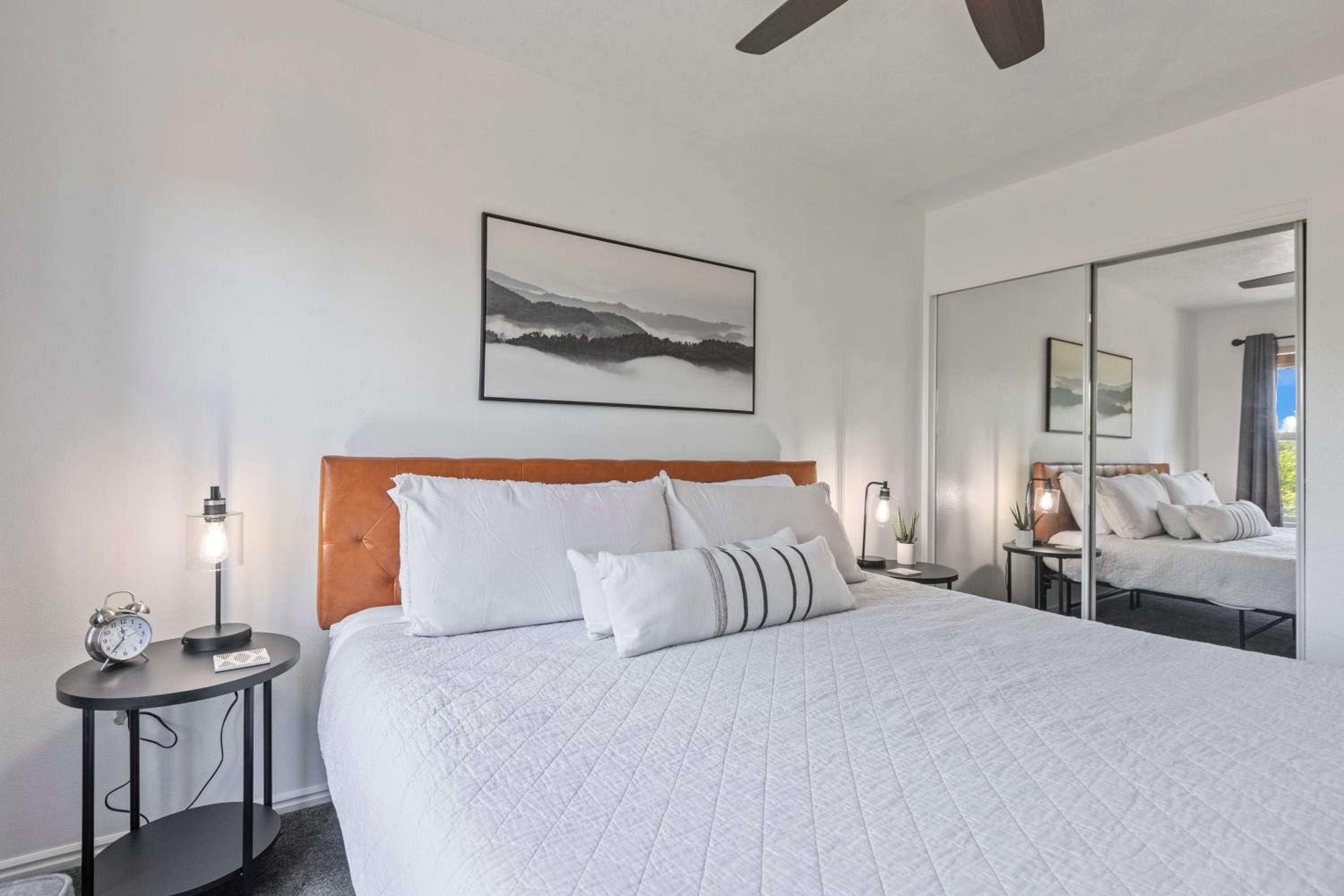 Two-Bedroom Apartment with Balcony photo 3