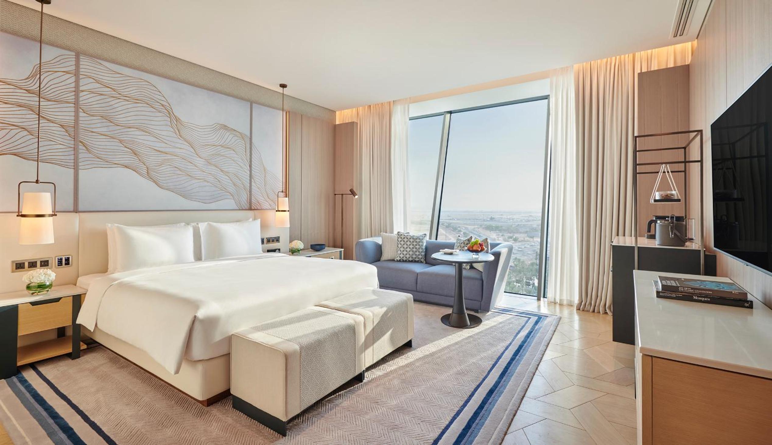 Grand King Room - Club Access - Photo 2