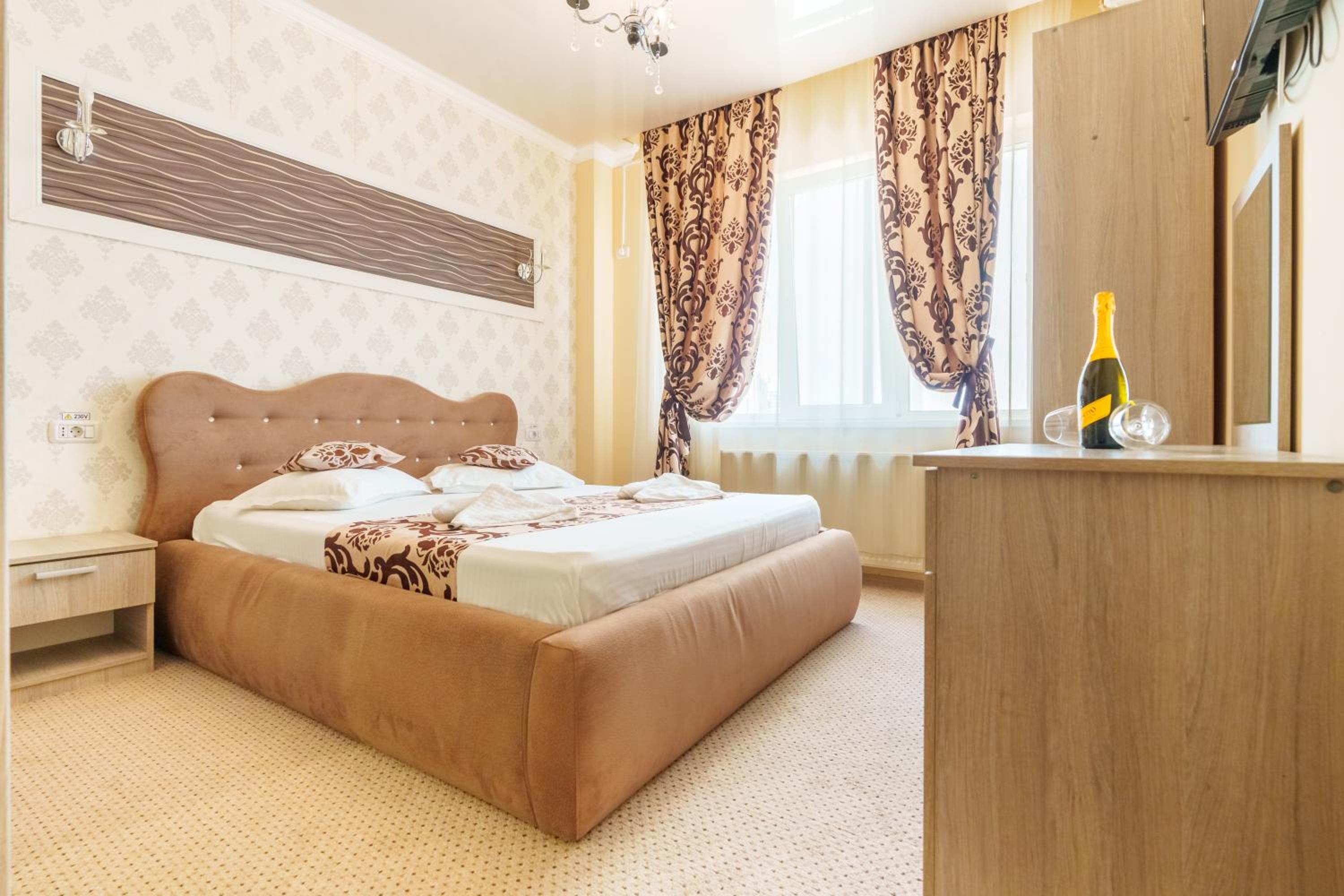 Standard Double Room photo 3