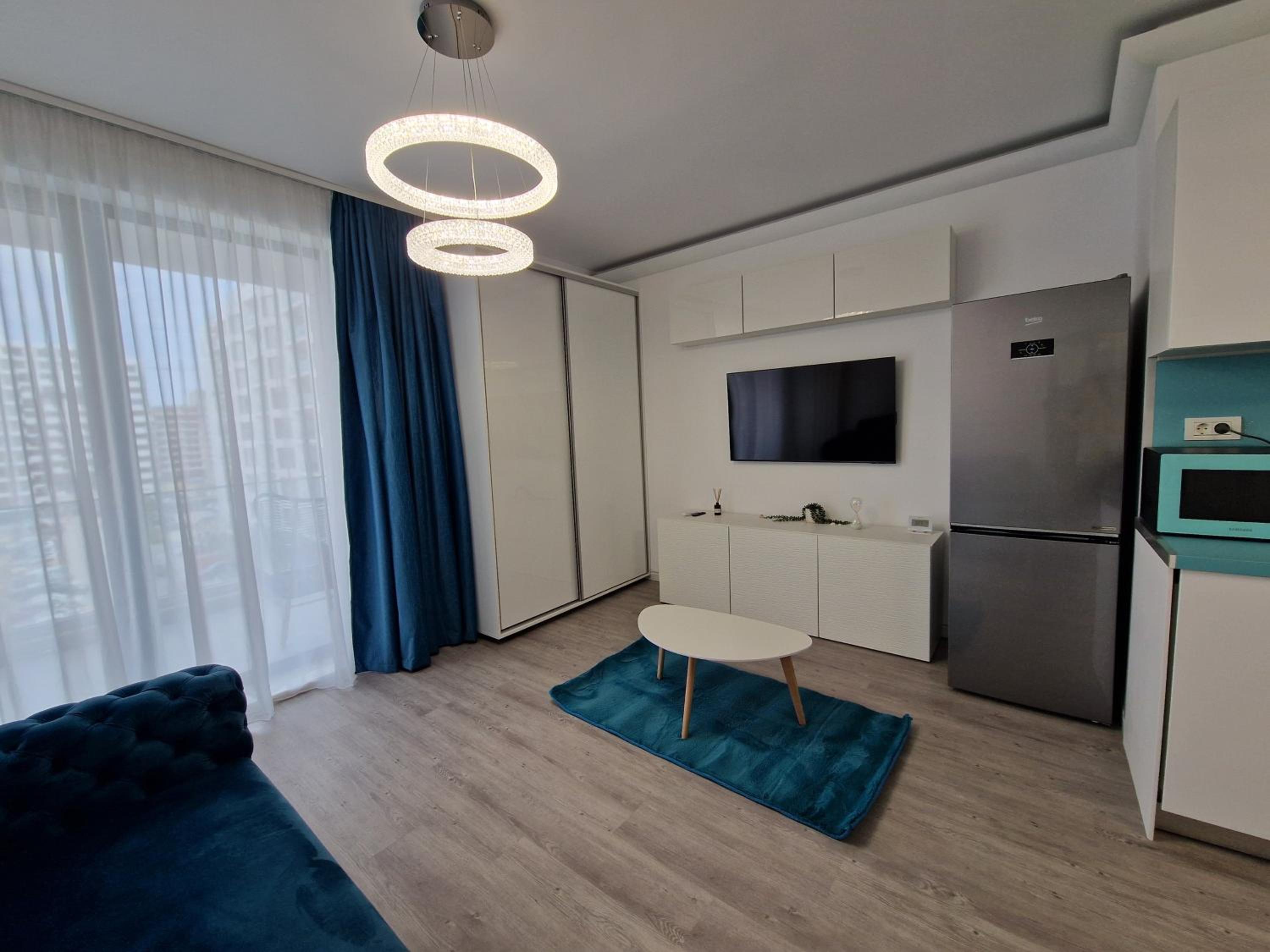 One-Bedroom Apartment photo 1