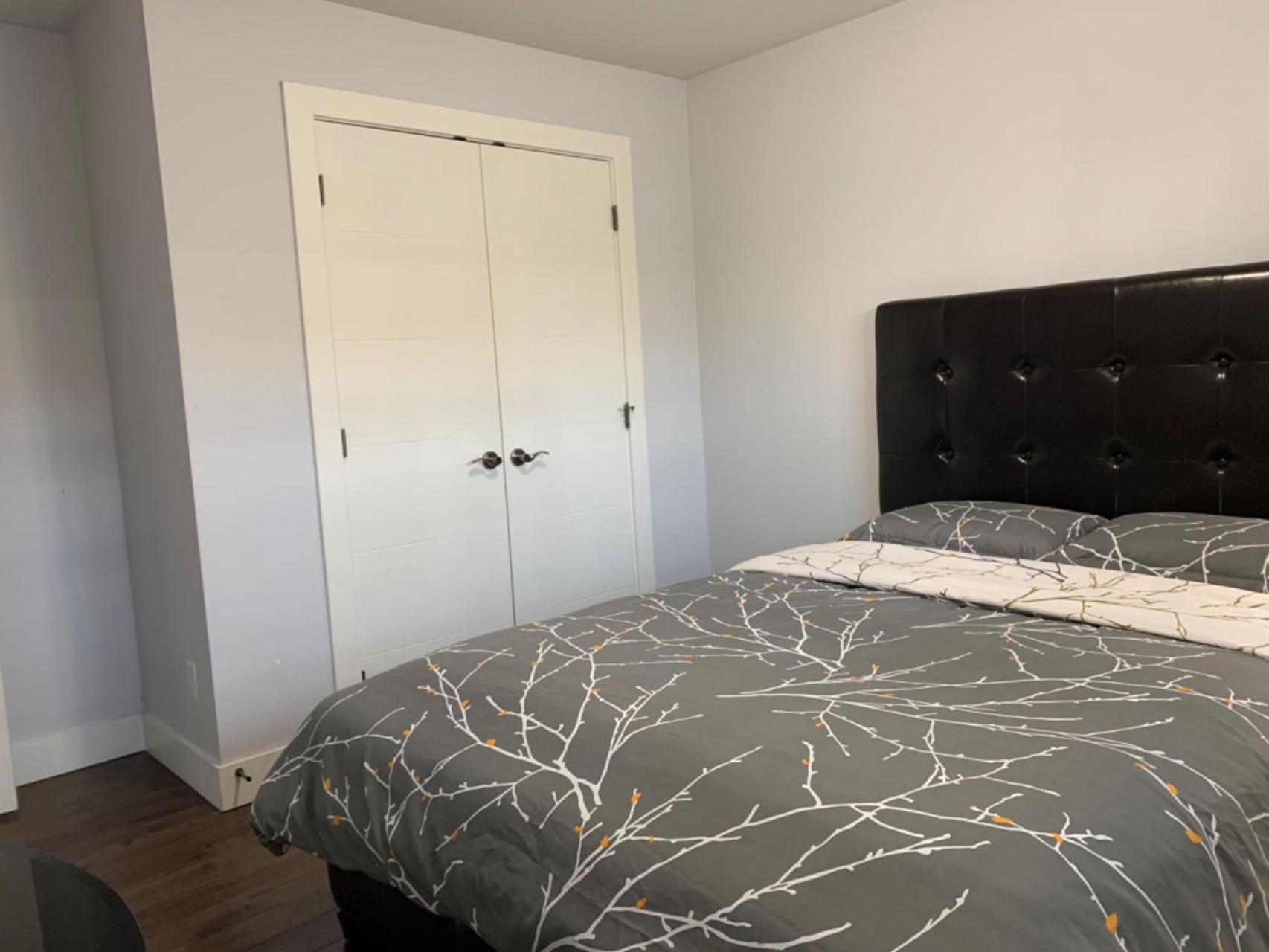 Standard Queen Room photo 2