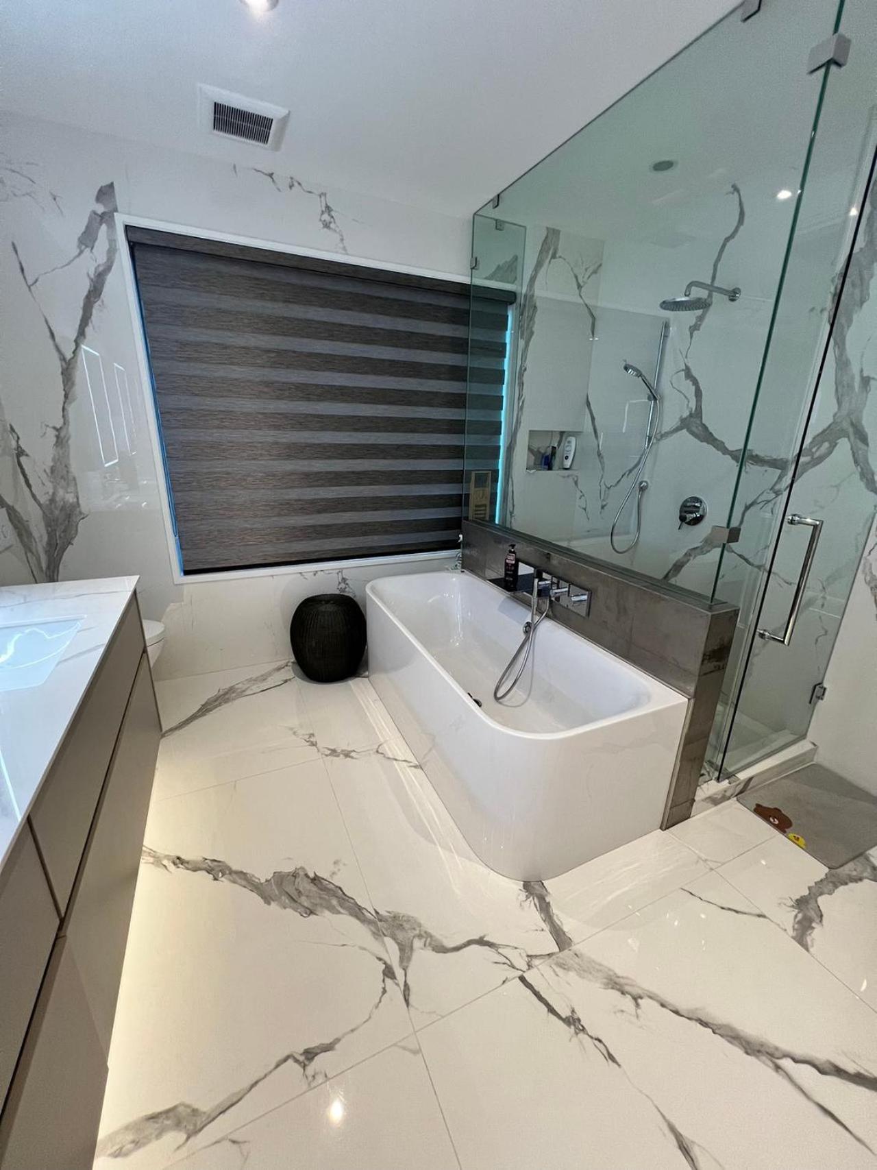 Deluxe King Room photo 3