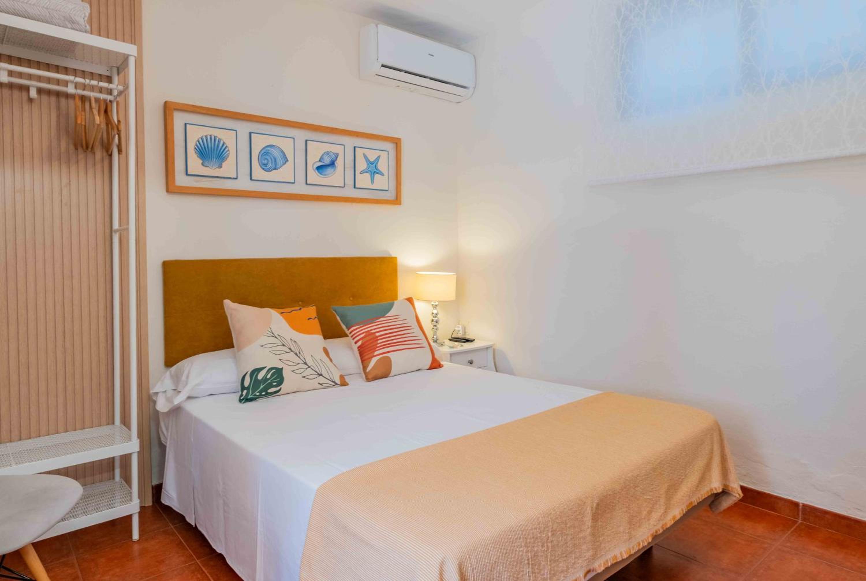 Single Room with Private Bathroom