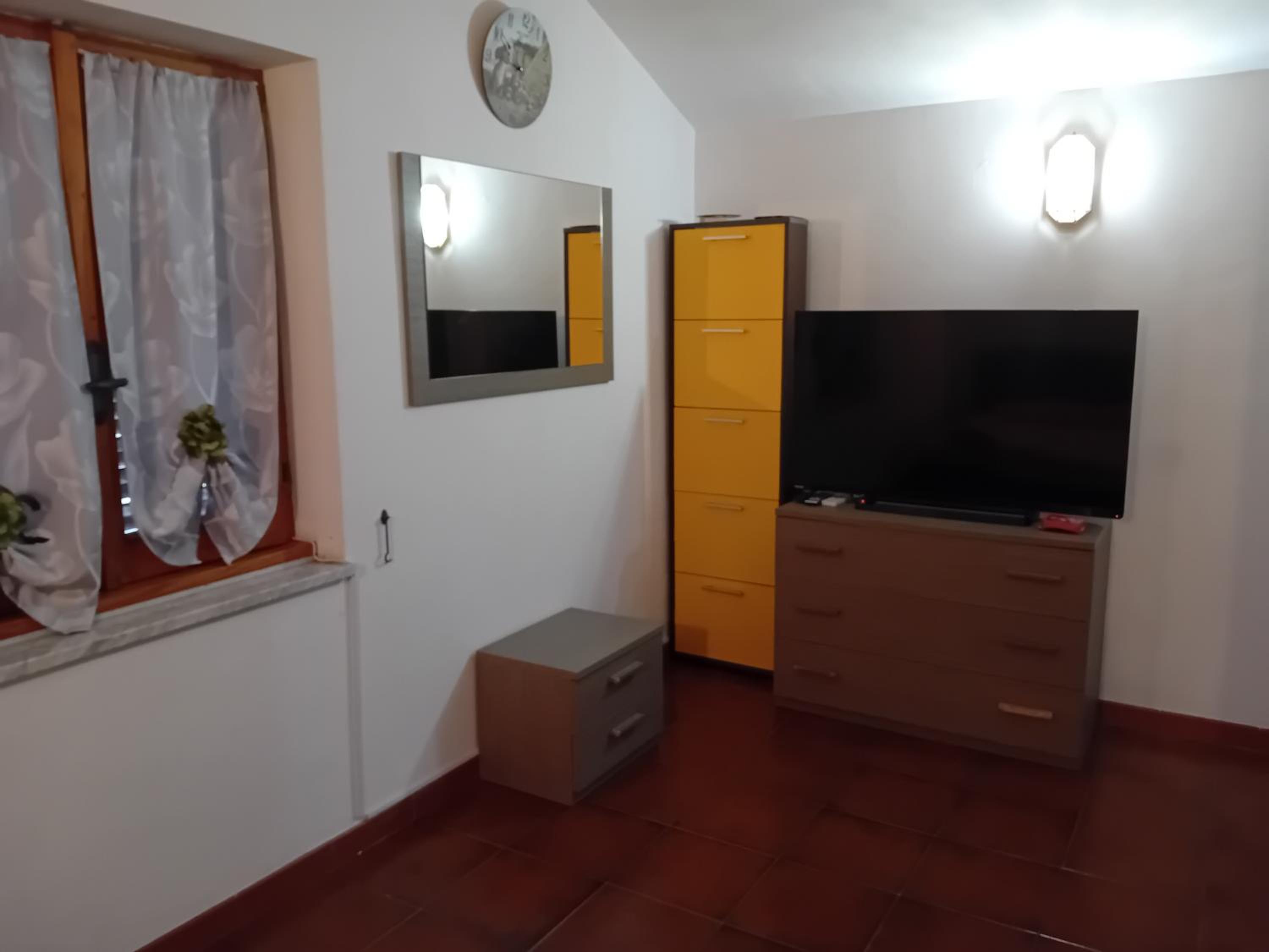 One-Bedroom House photo 1