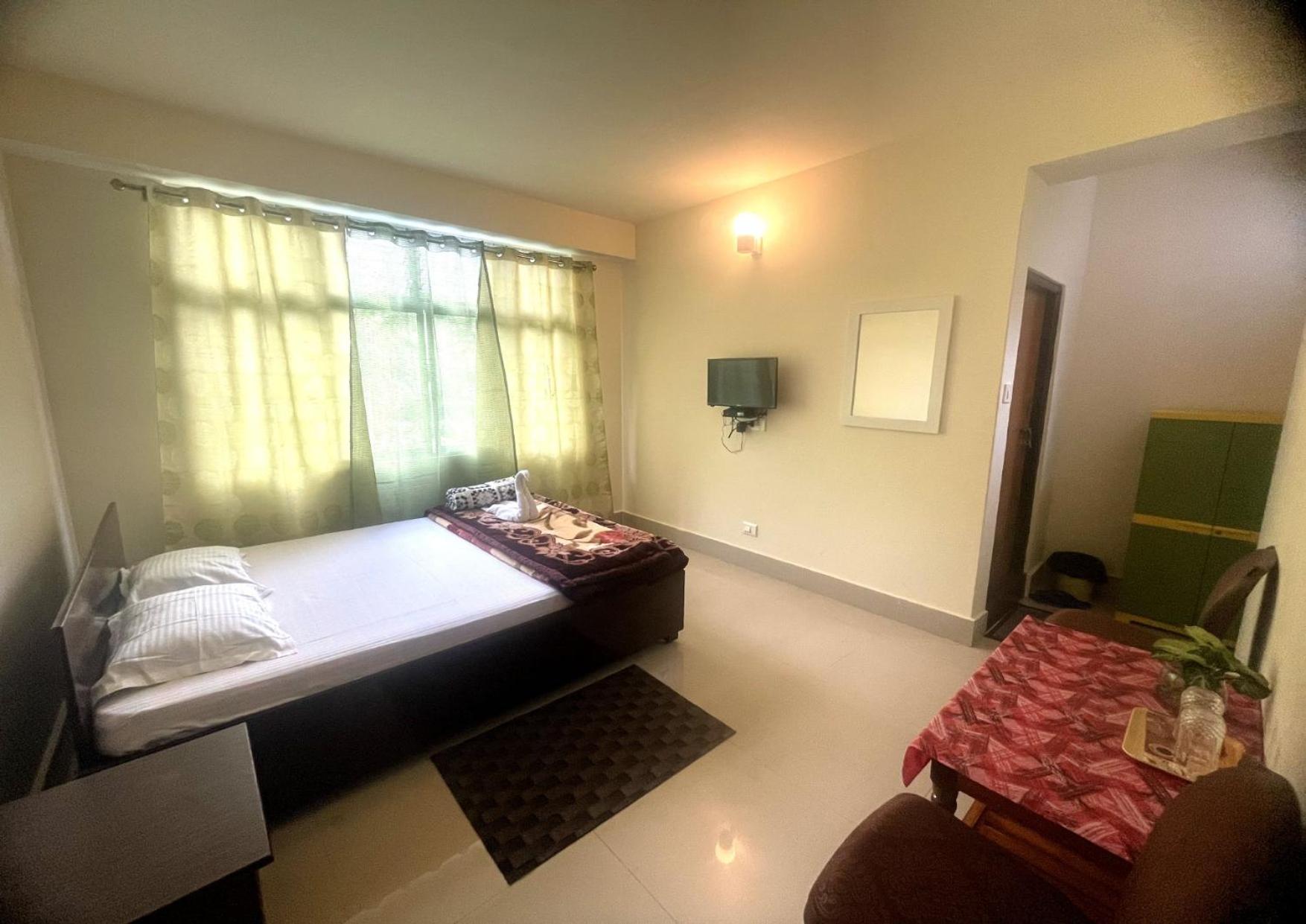 Deluxe Double Or Twin Room photo 2