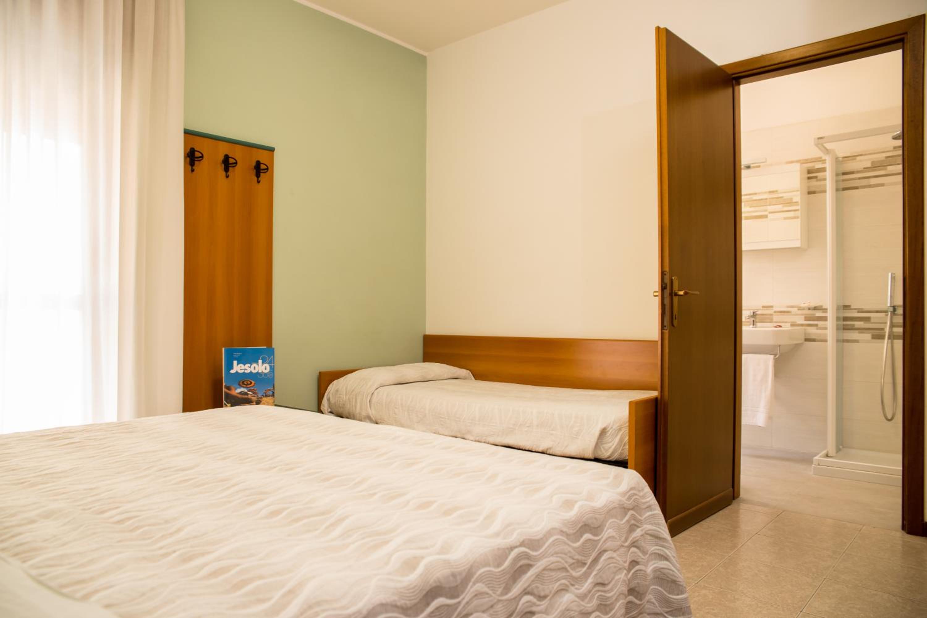 Standard Triple Room photo 1