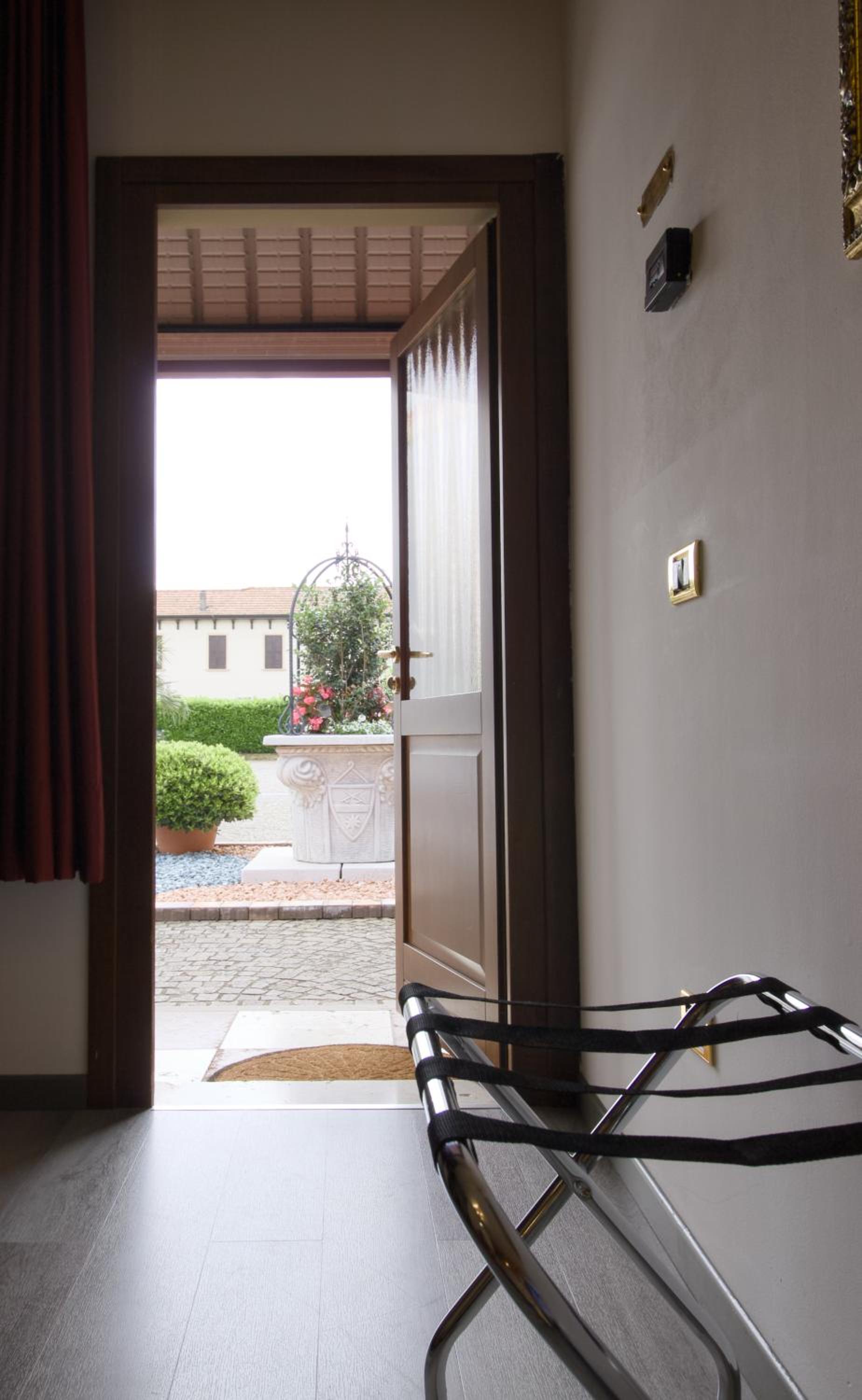 Double or Twin Room - Dependence photo 1