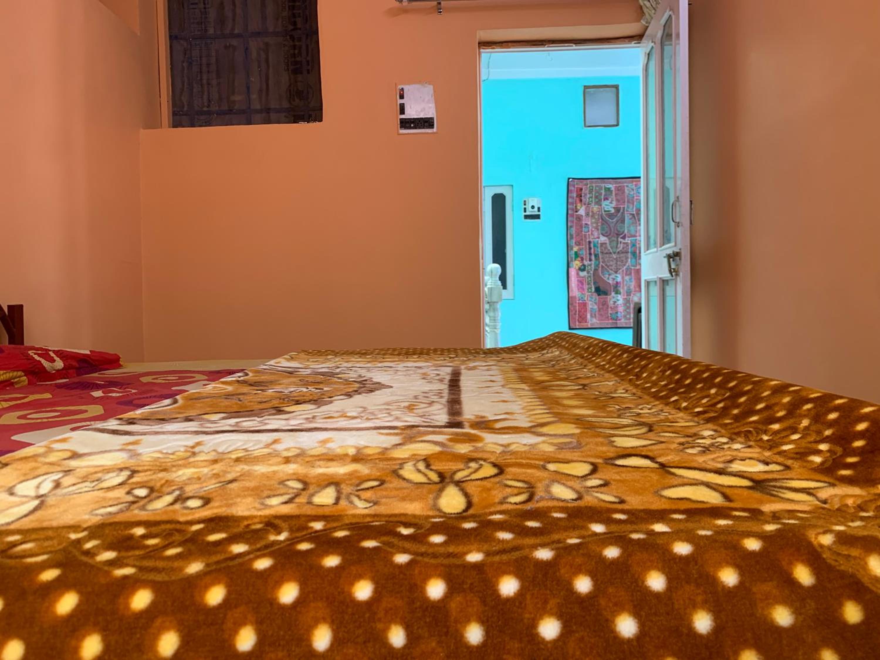 Budget Double Room photo 3