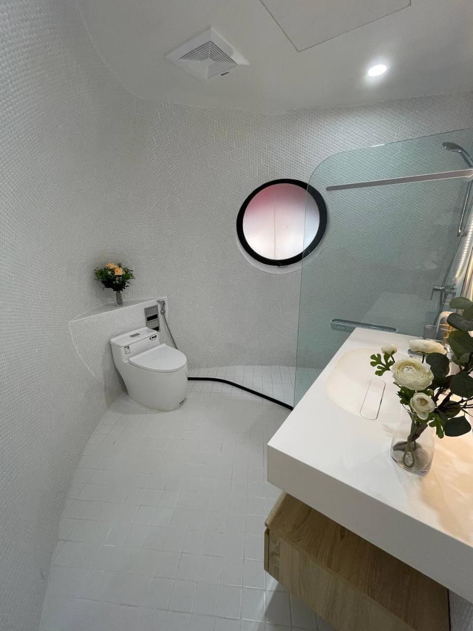 Garden View Room with Shared Pool thumbnail 5