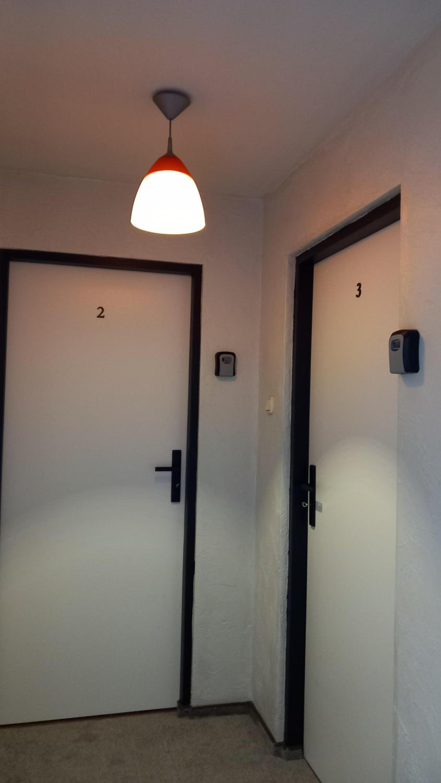 Standard Double Room with Bathroom - Photo 2
