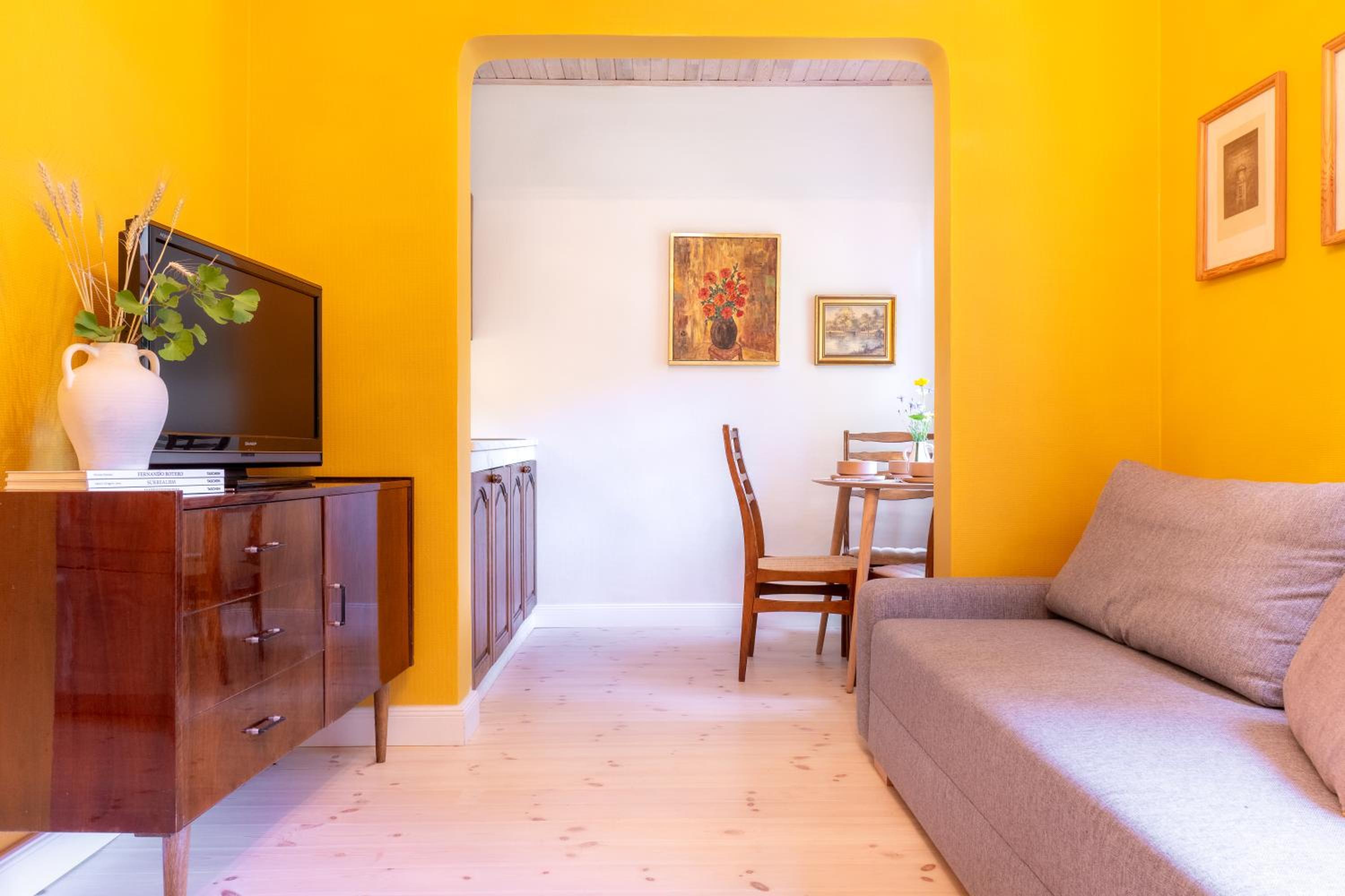 One-Bedroom Apartment