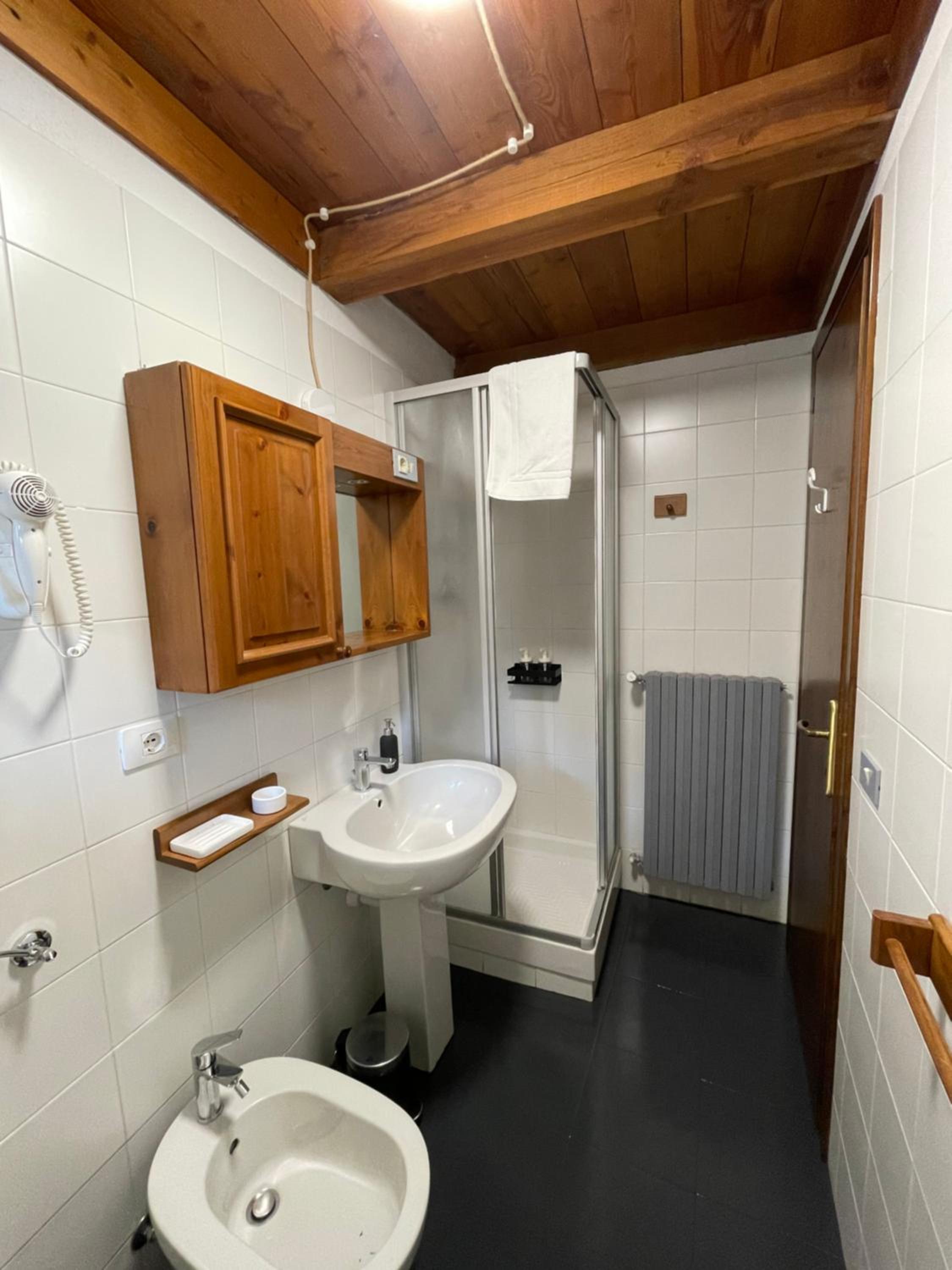 Quadruple Room with Balcony photo 3