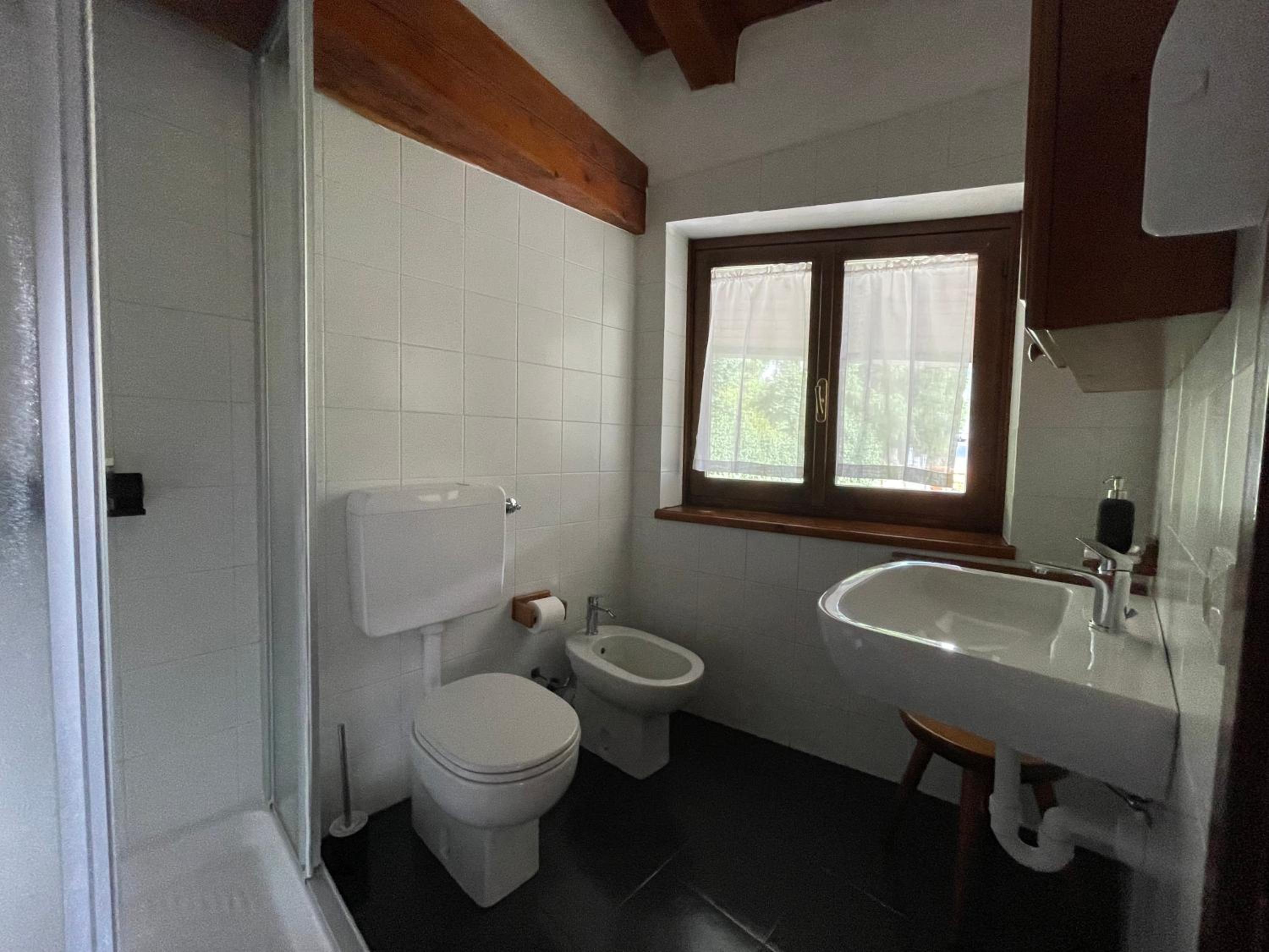Quadruple Room with Mountain View photo 3