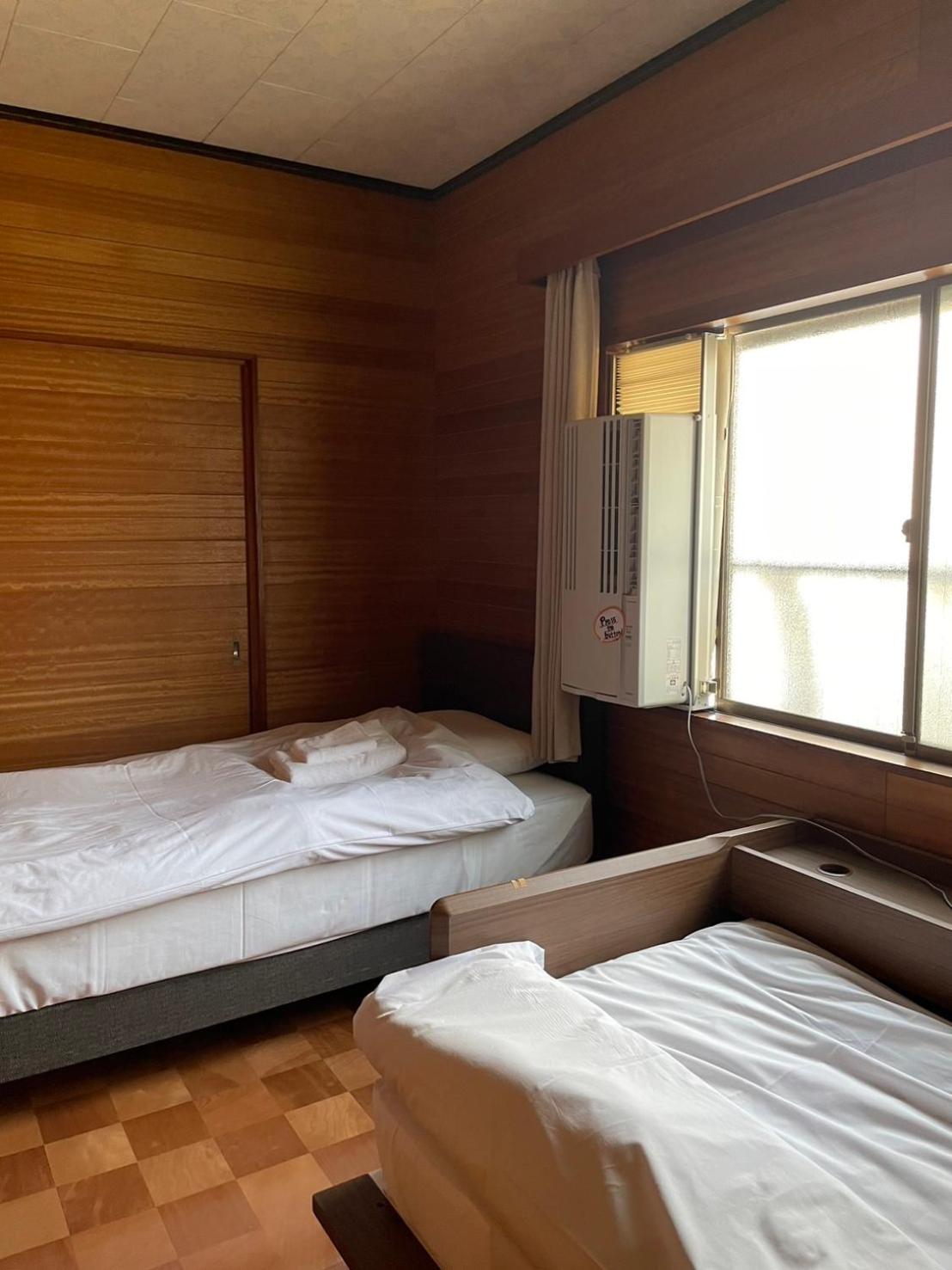 Economy Twin Room photo 1