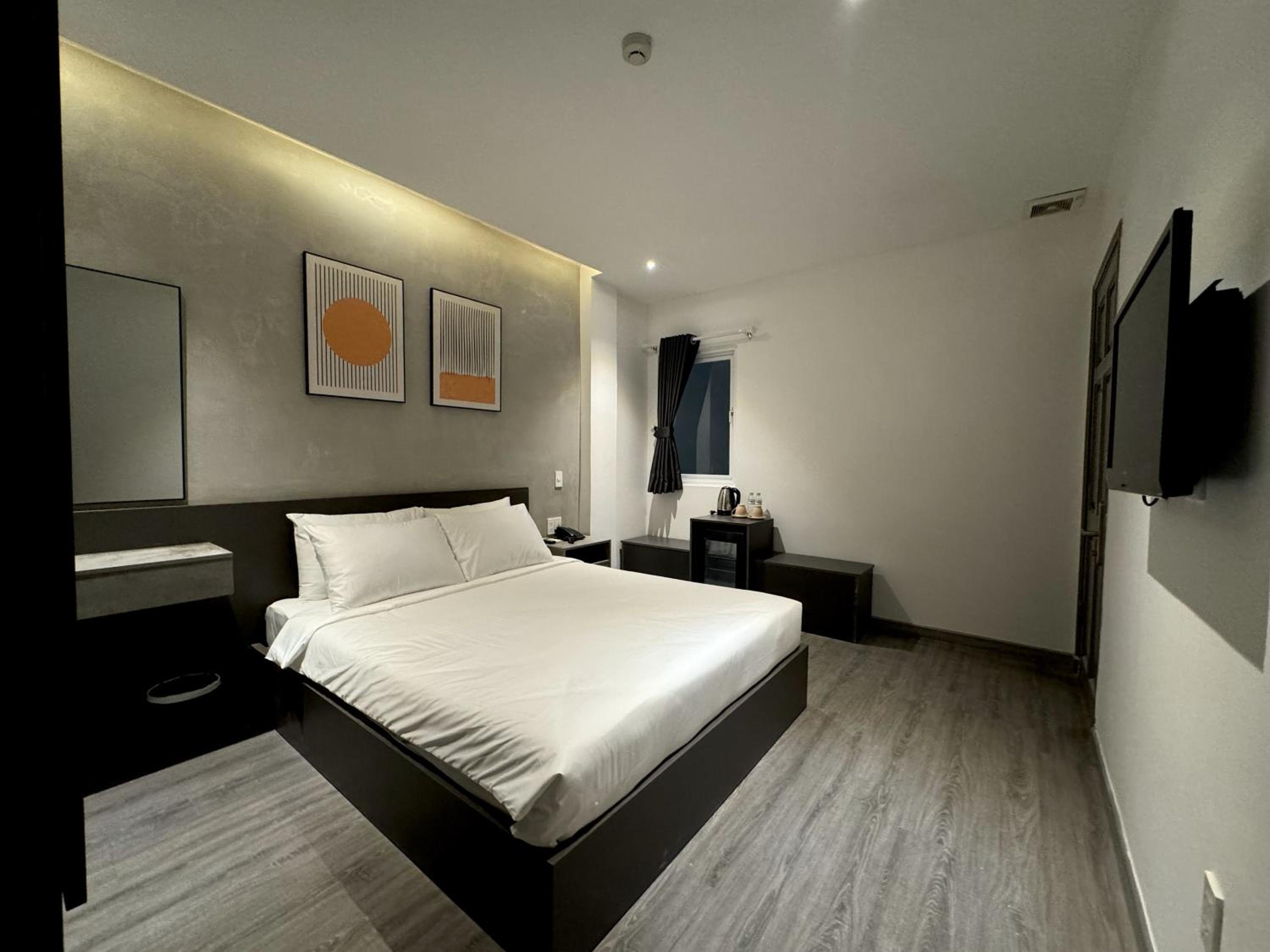 Superior King Room
