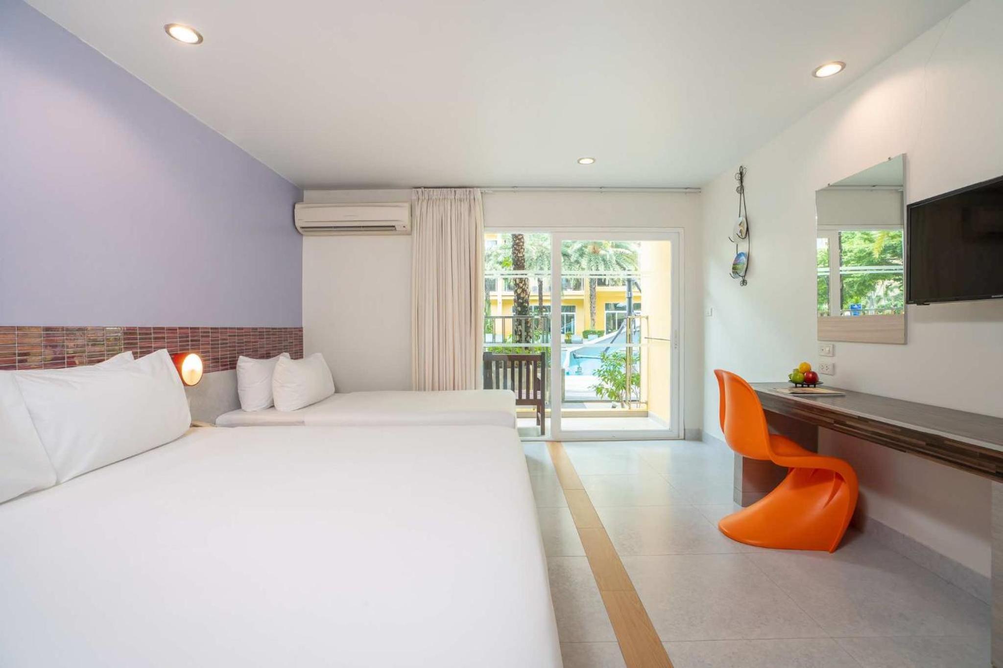Deluxe Pool Access Room - Photo 3