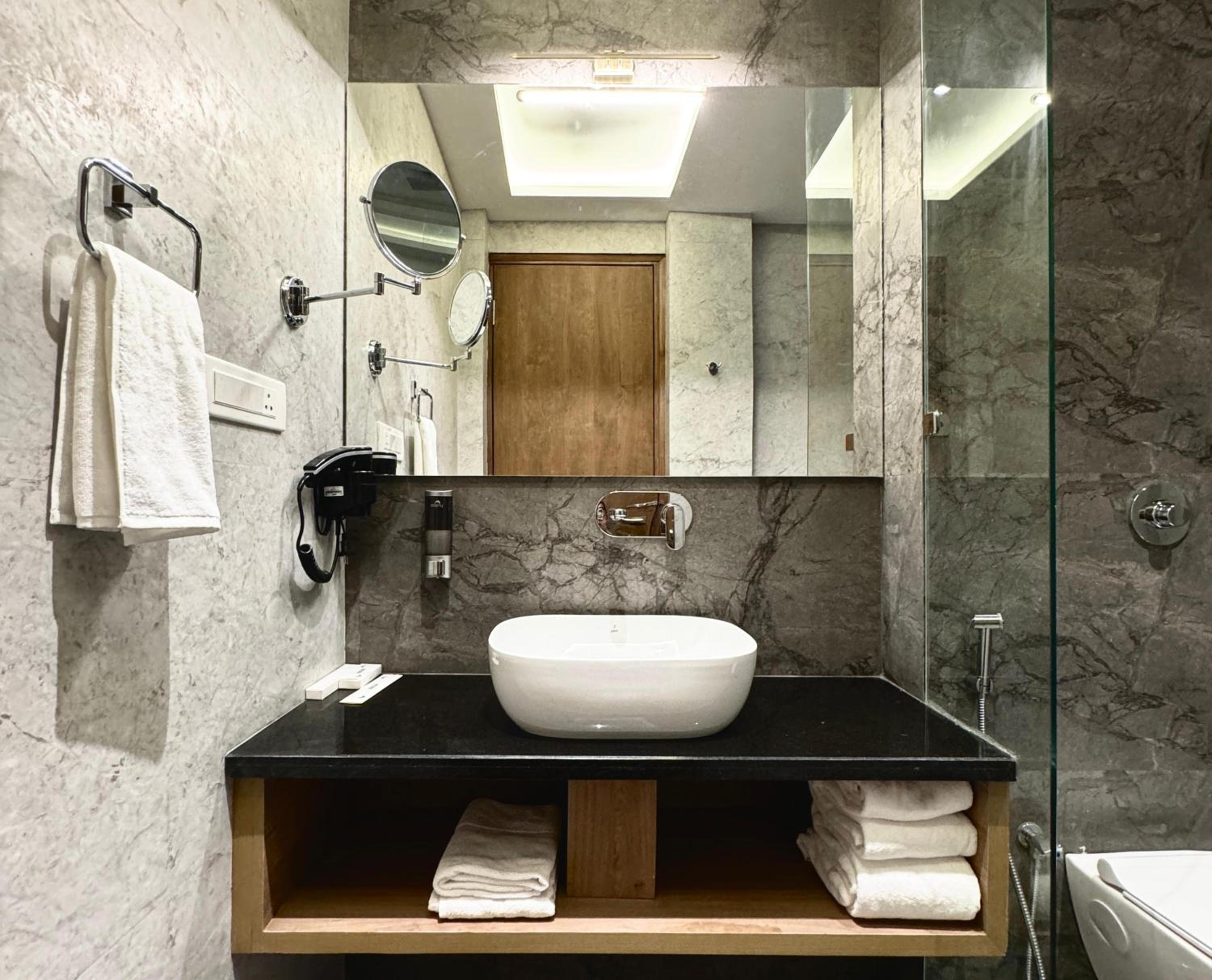 Double Room - Photo 2