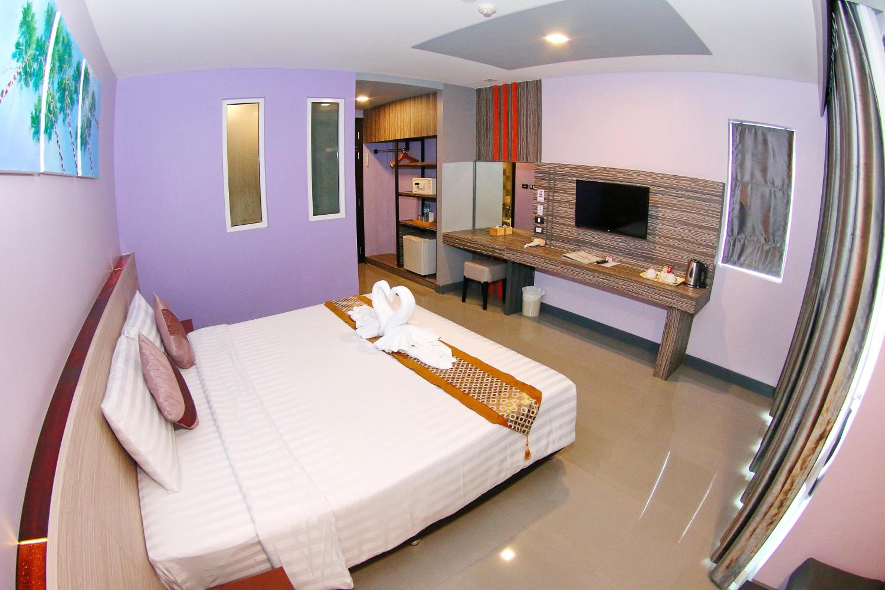 Standard King Room photo 2