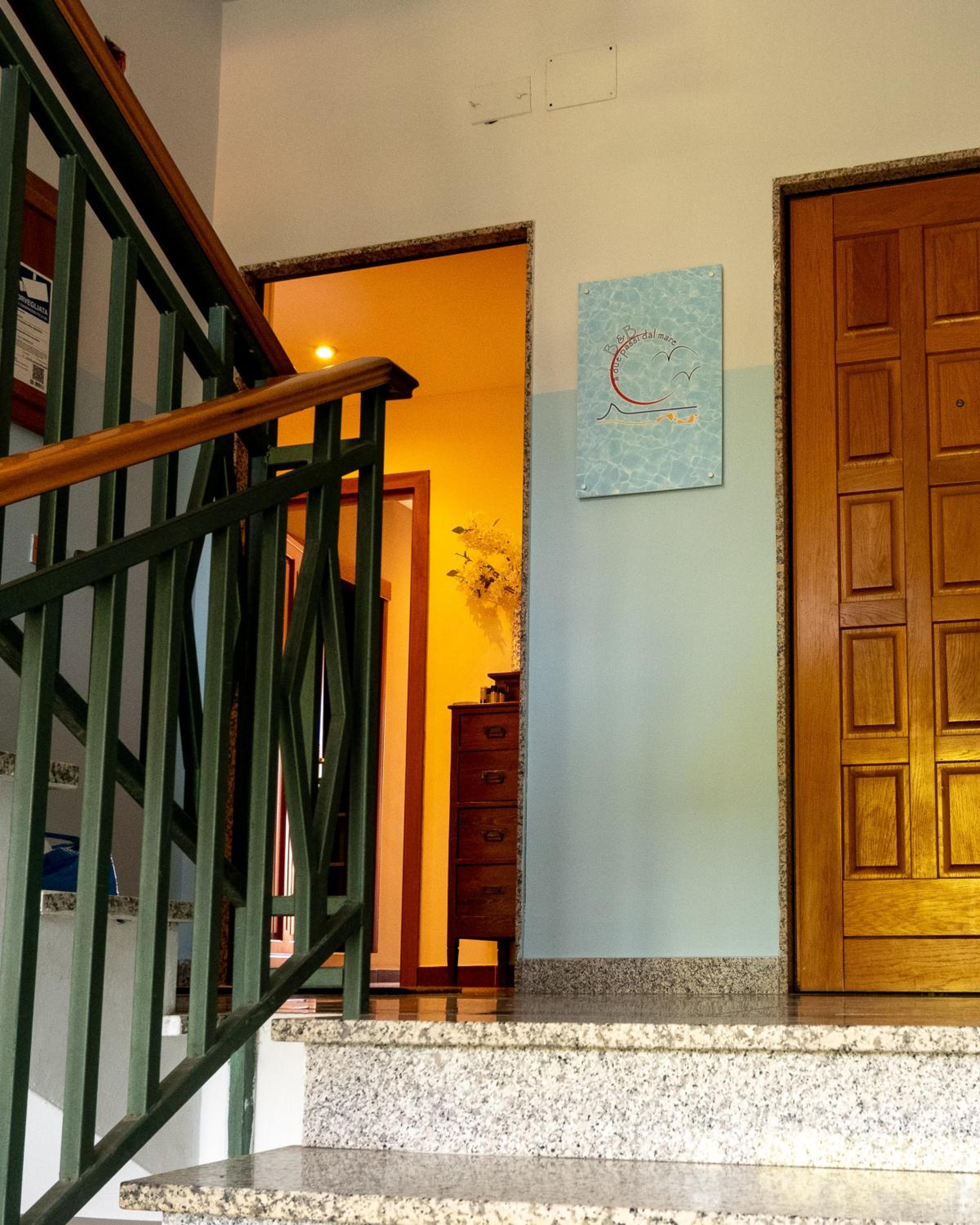 Double or Twin Room with Sea View photo 2