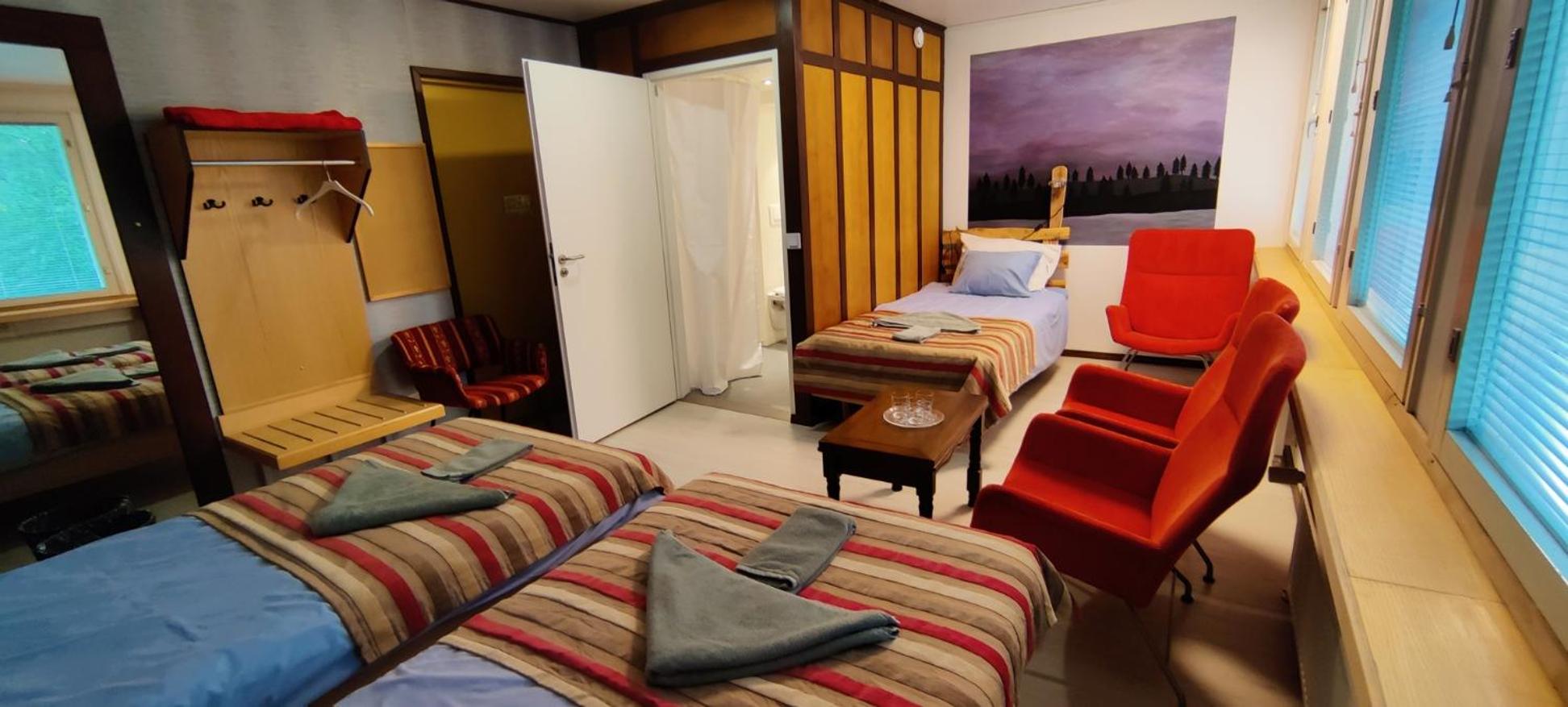 Deluxe Family Suite - Photo 1