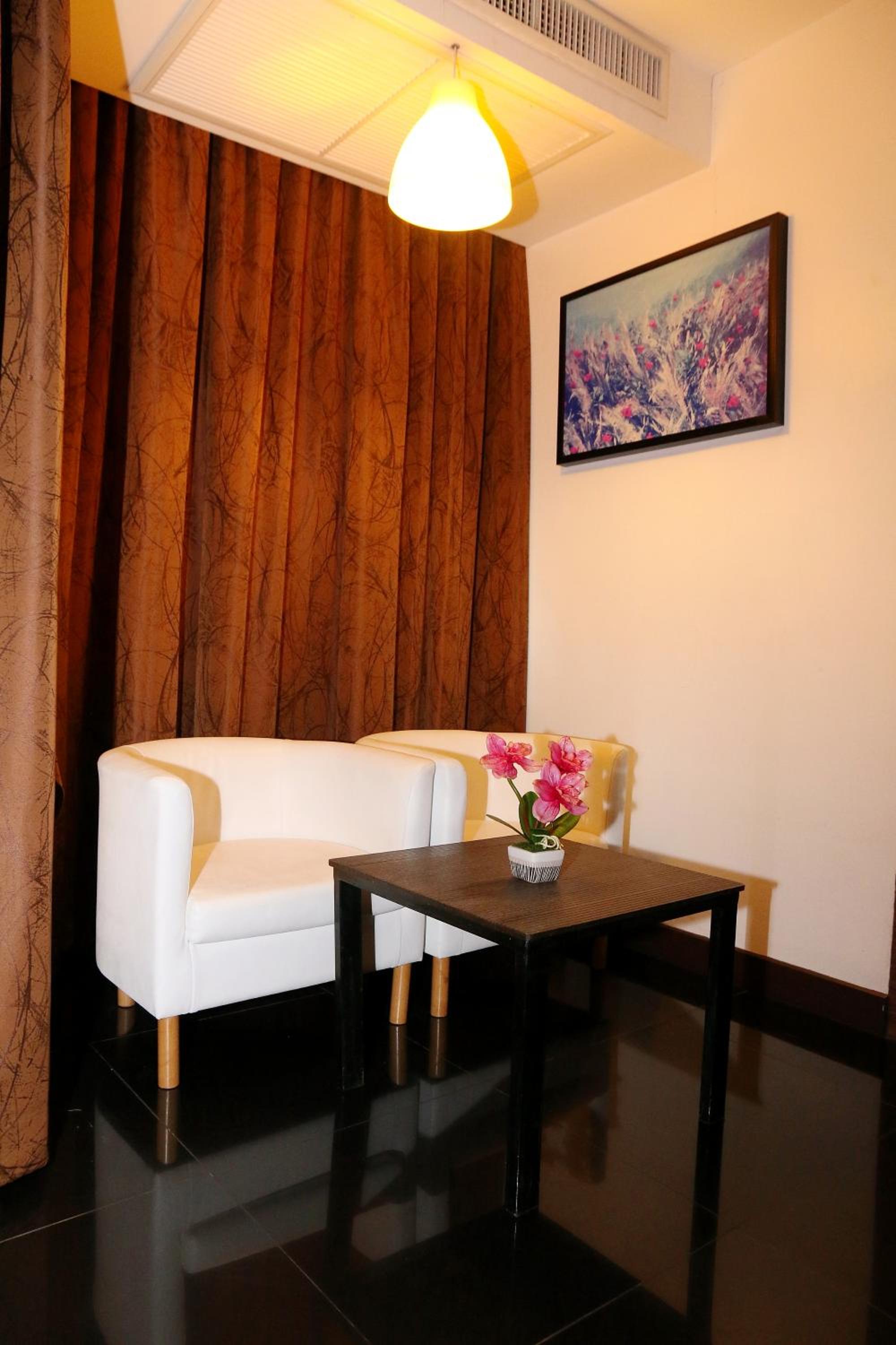Deluxe King Room photo 3