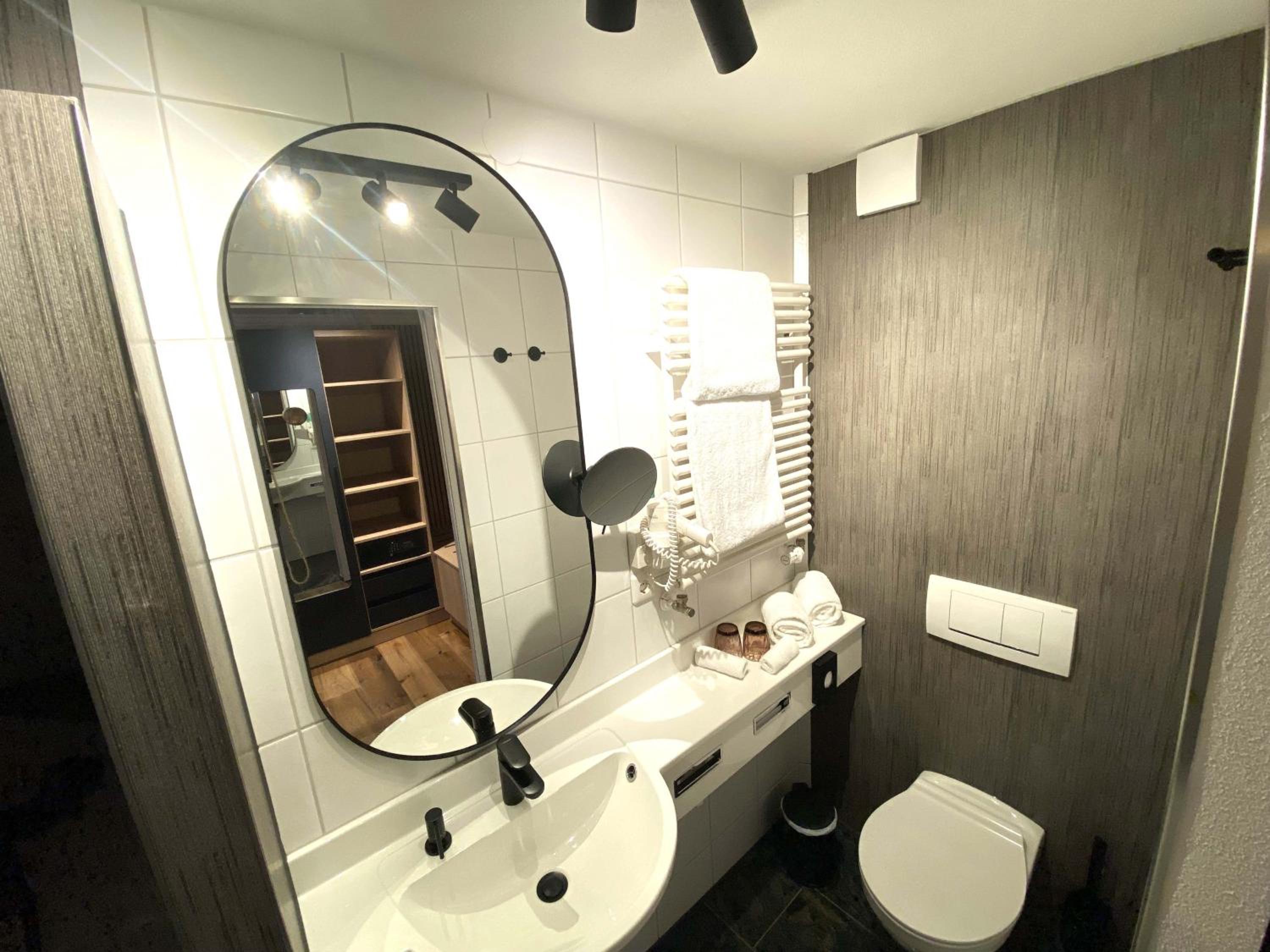 Queen Room - Photo 5